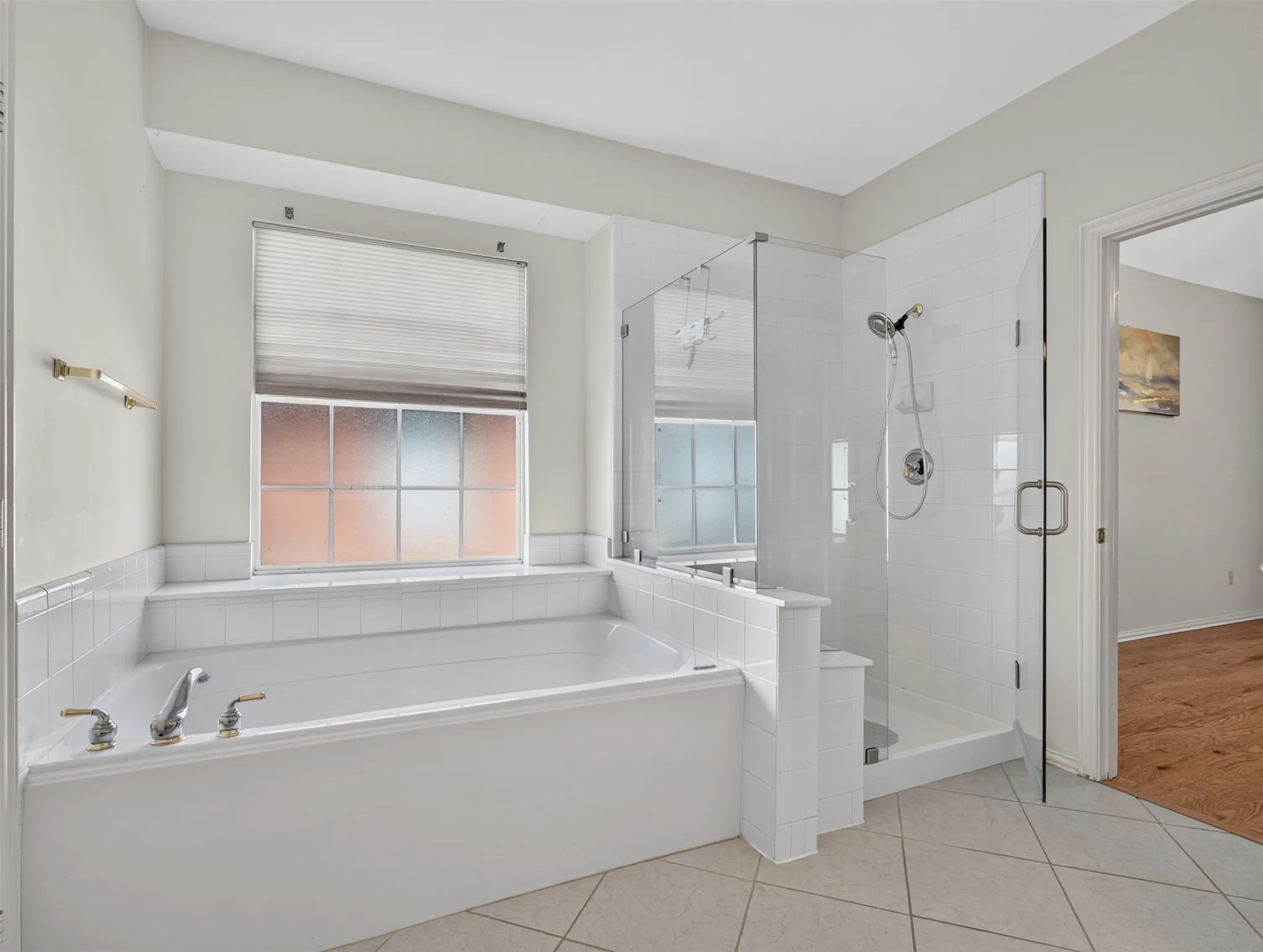 Single Family Residence For Rent in Dallas County , 120 Stonecreek Drive, Irving, Texas 75063, 3 Bedroom, 3 Bathroom, 2 Garage spaces, 2,324 Sqft, built in 1995, mls#21397347, Real Estate Agent in Irving, Homes For Rent in Dallas county, Homes For Rent in Irving, Realtor in Irving Texas, Real Estate Brokerage Independent Realty Texas, Luminita Cordes Realtor