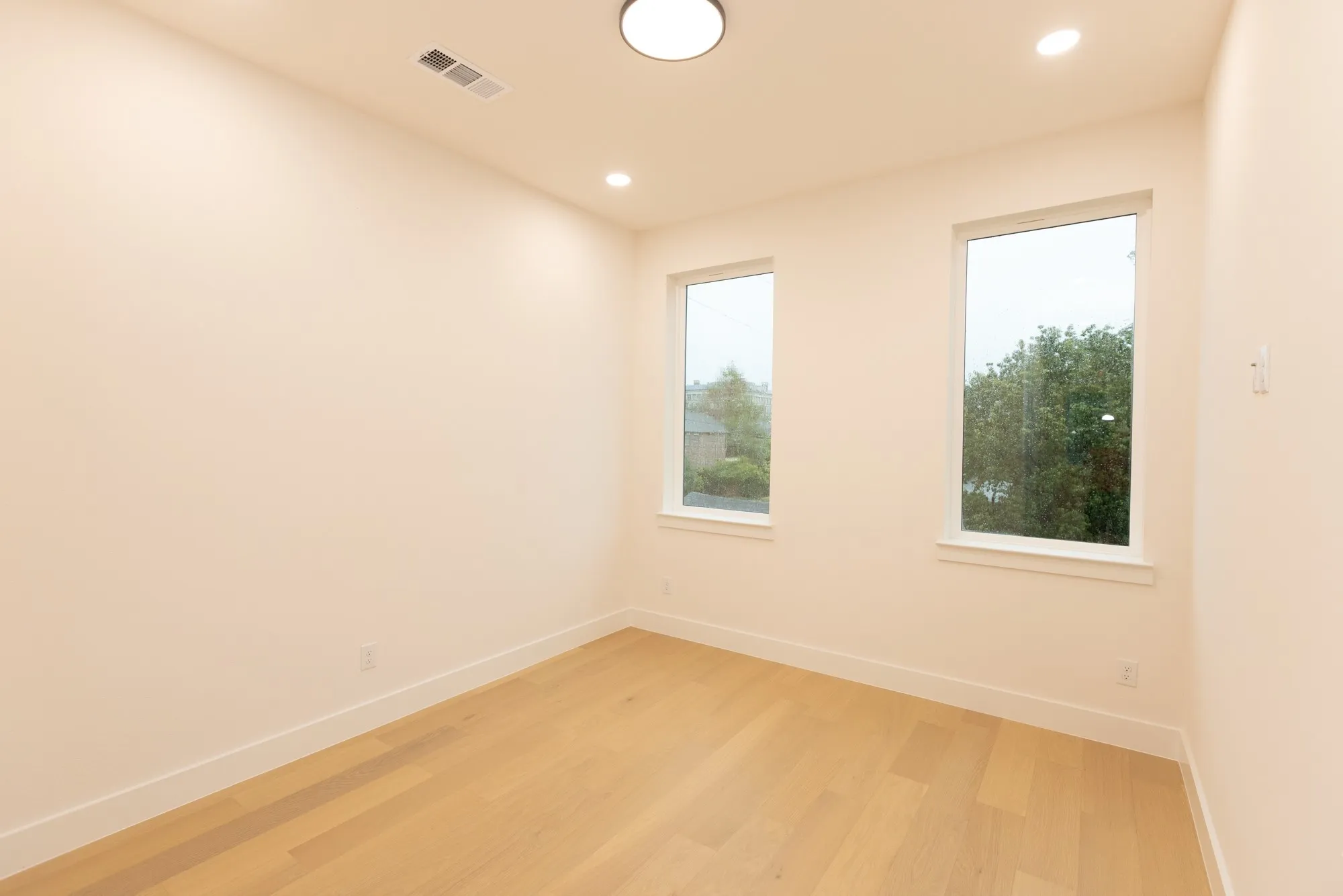 Townhouse For Rent in Dallas County , 4237 Sylvester Street, Dallas, Texas 75219, 3 Bedroom, 4 Bathroom, 2 Garage spaces, 2,823 Sqft, built in 2026, mls#21402422, Real Estate Agent in Dallas, Homes For Rent in Dallas county, Homes For Rent in Dallas, Realtor in Dallas Texas, Real Estate Brokerage Independent Realty Texas, Luminita Cordes Realtor