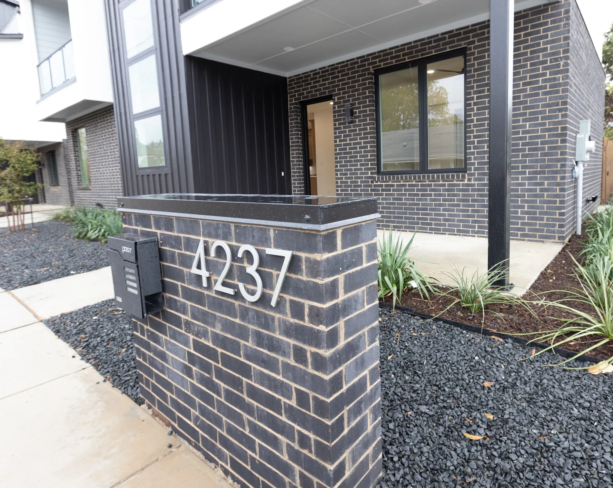 Townhouse For Rent in Dallas County , 4237 Sylvester Street, Dallas, Texas 75219, 3 Bedroom, 4 Bathroom, 2 Garage spaces, 2,823 Sqft, built in 2026, mls#21402422, Real Estate Agent in Dallas, Homes For Rent in Dallas county, Homes For Rent in Dallas, Realtor in Dallas Texas, Real Estate Brokerage Independent Realty Texas, Luminita Cordes Realtor