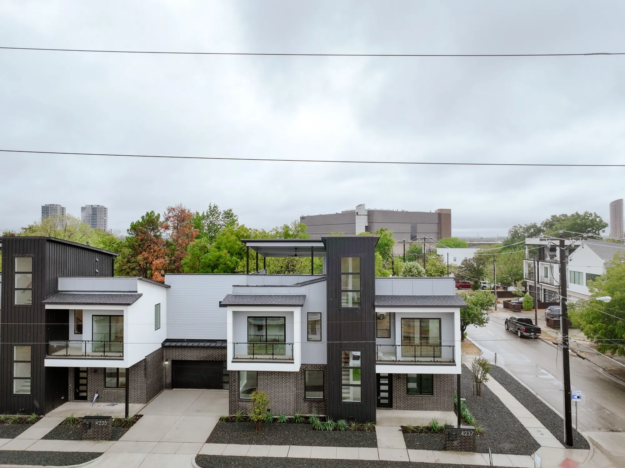 Townhouse For Rent in Dallas County , 4237 Sylvester Street, Dallas, Texas 75219, 3 Bedroom, 4 Bathroom, 2 Garage spaces, 2,823 Sqft, built in 2026, mls#21402422, Real Estate Agent in Dallas, Homes For Rent in Dallas county, Homes For Rent in Dallas, Realtor in Dallas Texas, Real Estate Brokerage Independent Realty Texas, Luminita Cordes Realtor