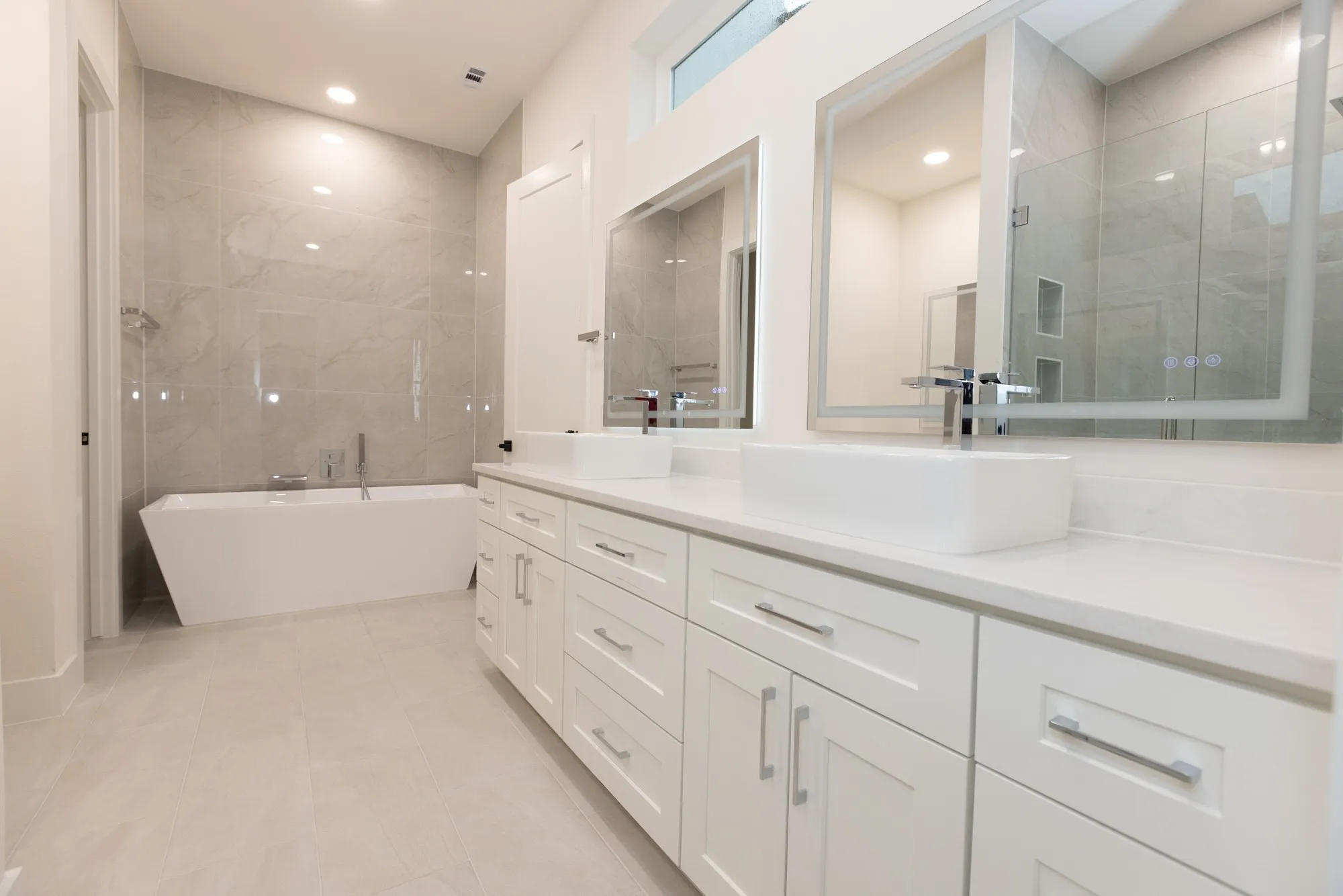 Townhouse For Rent in Dallas County , 4237 Sylvester Street, Dallas, Texas 75219, 3 Bedroom, 4 Bathroom, 2 Garage spaces, 2,823 Sqft, built in 2026, mls#21402422, Real Estate Agent in Dallas, Homes For Rent in Dallas county, Homes For Rent in Dallas, Realtor in Dallas Texas, Real Estate Brokerage Independent Realty Texas, Luminita Cordes Realtor