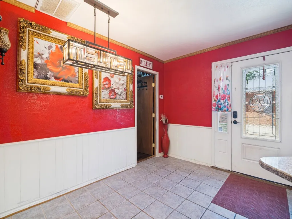 Single Family Residence For Sale in Dallas County , 302 Johnson Street, Seagoville, Texas 75159, 4 Bedroom, 2 Bathroom, 2 Garage spaces, 2,326 Sqft, built in 1985, mls#21401819, Real Estate Agent in Seagoville, Homes For Sale in Dallas county, Homes For Sale in Seagoville, Realtor in Seagoville Texas, Real Estate Brokerage Independent Realty Texas, Luminita Cordes Realtor