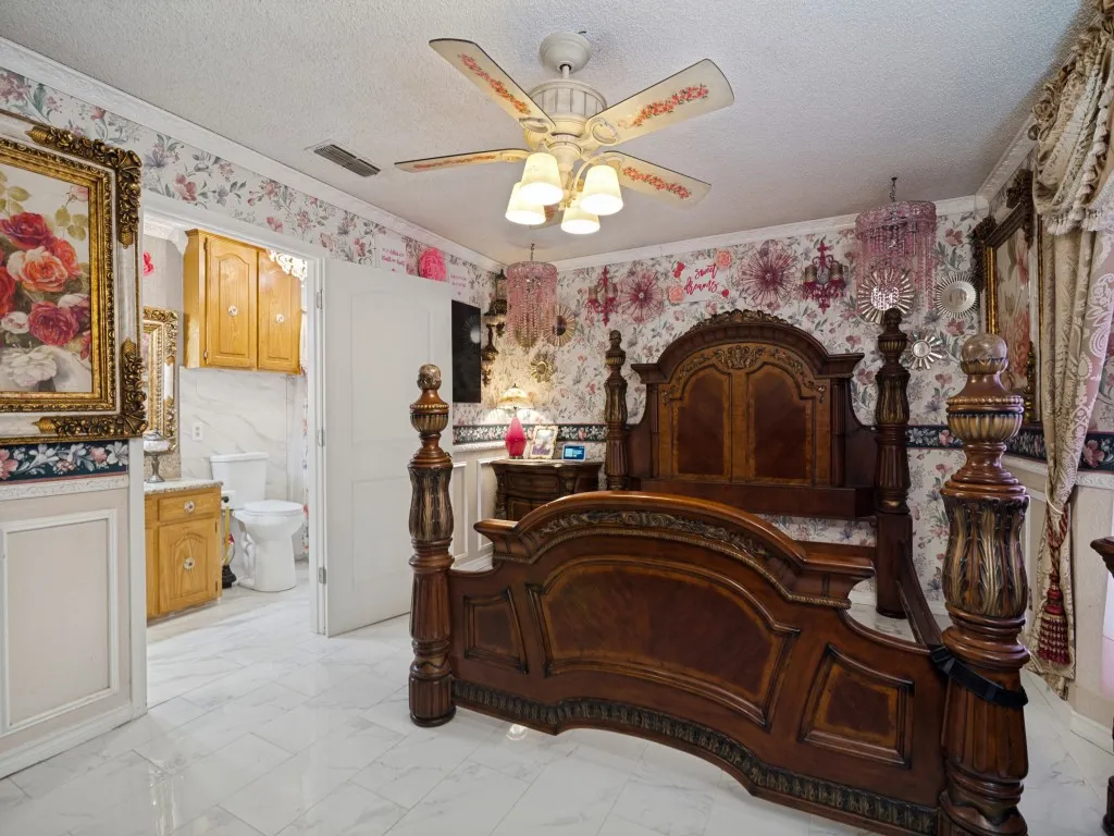 Single Family Residence For Sale in Dallas County , 302 Johnson Street, Seagoville, Texas 75159, 4 Bedroom, 2 Bathroom, 2 Garage spaces, 2,326 Sqft, built in 1985, mls#21401819, Real Estate Agent in Seagoville, Homes For Sale in Dallas county, Homes For Sale in Seagoville, Realtor in Seagoville Texas, Real Estate Brokerage Independent Realty Texas, Luminita Cordes Realtor