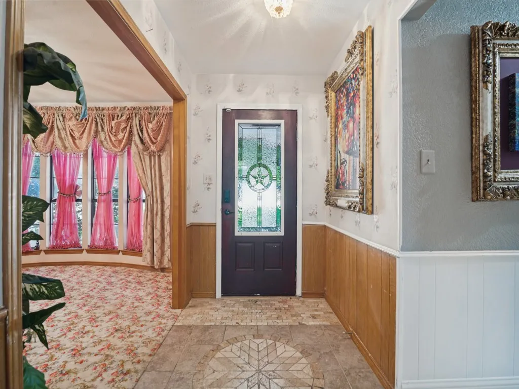 Single Family Residence For Sale in Dallas County , 302 Johnson Street, Seagoville, Texas 75159, 4 Bedroom, 2 Bathroom, 2 Garage spaces, 2,326 Sqft, built in 1985, mls#21401819, Real Estate Agent in Seagoville, Homes For Sale in Dallas county, Homes For Sale in Seagoville, Realtor in Seagoville Texas, Real Estate Brokerage Independent Realty Texas, Luminita Cordes Realtor