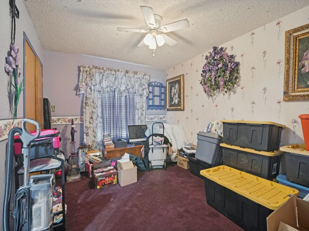 Single Family Residence For Sale in Dallas County , 302 Johnson Street, Seagoville, Texas 75159, 4 Bedroom, 2 Bathroom, 2 Garage spaces, 2,326 Sqft, built in 1985, mls#21401819, Real Estate Agent in Seagoville, Homes For Sale in Dallas county, Homes For Sale in Seagoville, Realtor in Seagoville Texas, Real Estate Brokerage Independent Realty Texas, Luminita Cordes Realtor