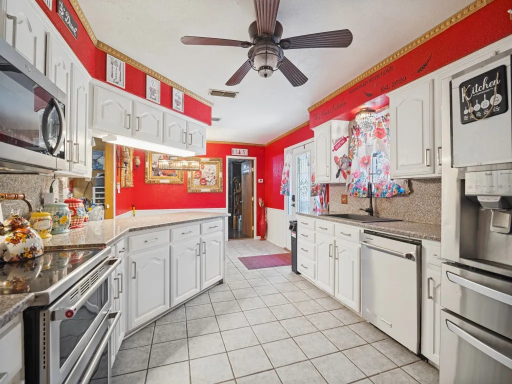 Single Family Residence For Sale in Dallas County , 302 Johnson Street, Seagoville, Texas 75159, 4 Bedroom, 2 Bathroom, 2 Garage spaces, 2,326 Sqft, built in 1985, mls#21401819, Real Estate Agent in Seagoville, Homes For Sale in Dallas county, Homes For Sale in Seagoville, Realtor in Seagoville Texas, Real Estate Brokerage Independent Realty Texas, Luminita Cordes Realtor
