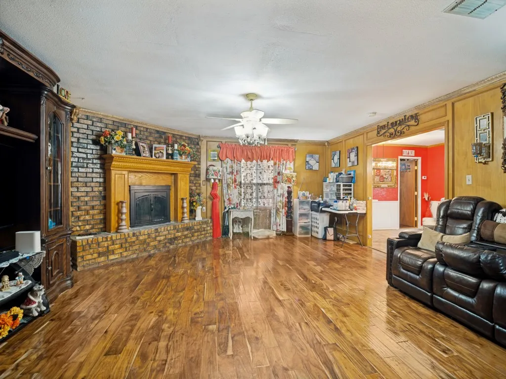 Single Family Residence For Sale in Dallas County , 302 Johnson Street, Seagoville, Texas 75159, 4 Bedroom, 2 Bathroom, 2 Garage spaces, 2,326 Sqft, built in 1985, mls#21401819, Real Estate Agent in Seagoville, Homes For Sale in Dallas county, Homes For Sale in Seagoville, Realtor in Seagoville Texas, Real Estate Brokerage Independent Realty Texas, Luminita Cordes Realtor