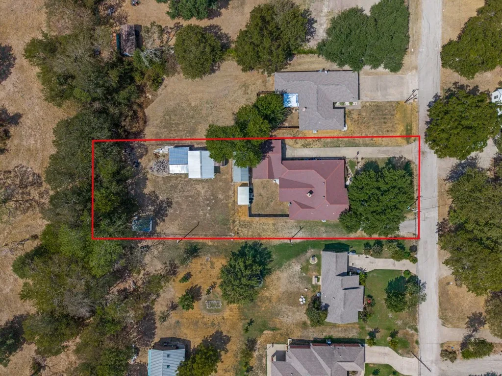 Single Family Residence For Sale in Dallas County , 302 Johnson Street, Seagoville, Texas 75159, 4 Bedroom, 2 Bathroom, 2 Garage spaces, 2,326 Sqft, built in 1985, mls#21401819, Real Estate Agent in Seagoville, Homes For Sale in Dallas county, Homes For Sale in Seagoville, Realtor in Seagoville Texas, Real Estate Brokerage Independent Realty Texas, Luminita Cordes Realtor