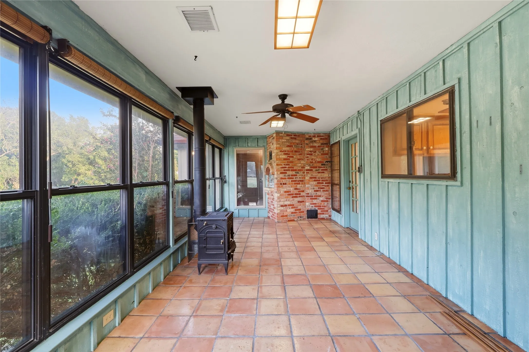 840 Meadowview Ln Twin Creek Ranch Estates Dallas County Sun Room