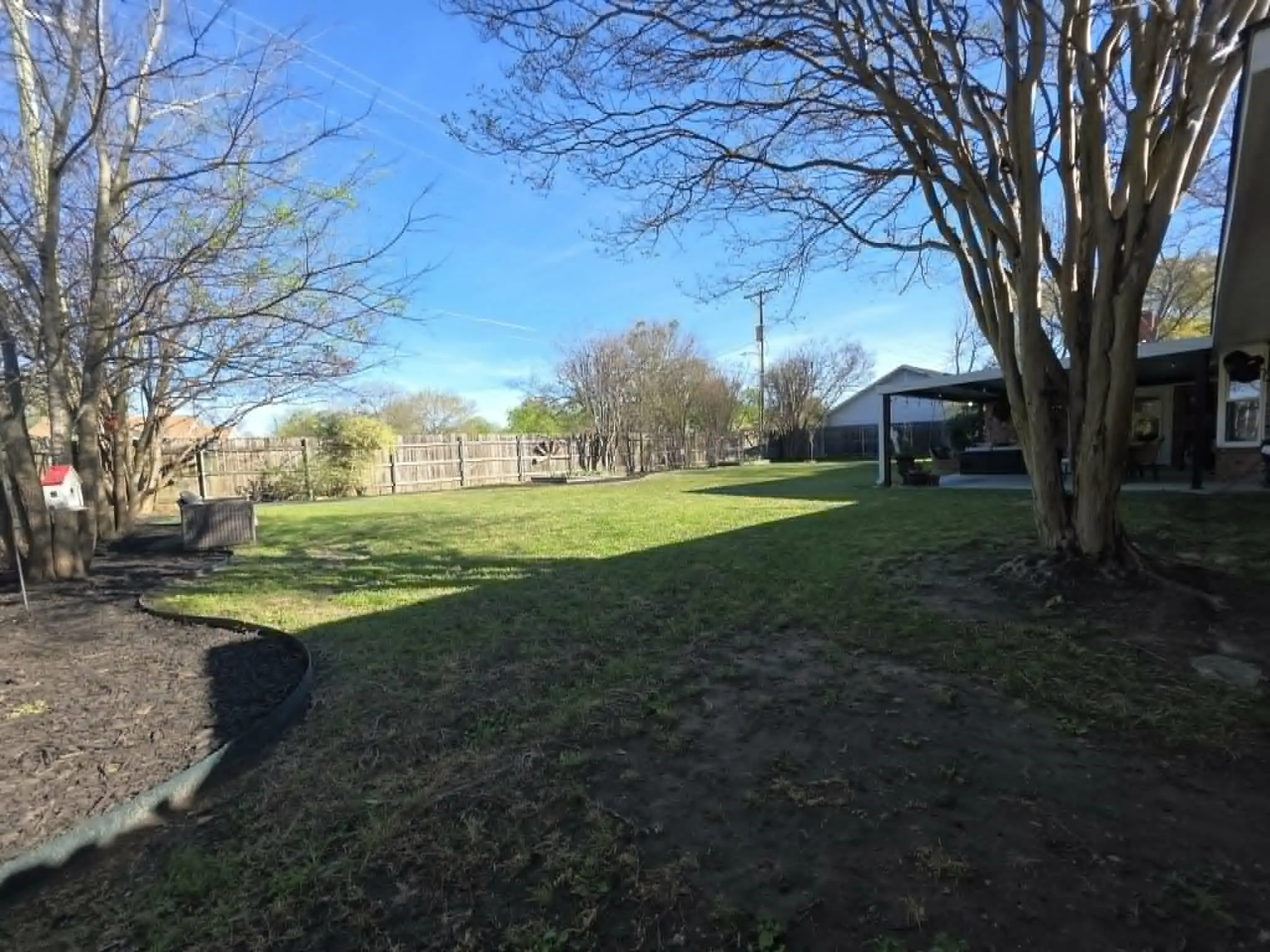 Single Family Residence For Sale in Limestone County , 901 Hillandale Street, Mexia, Texas 76667, 3 Bedroom, 2 Bathroom, 2 Garage spaces, 2,582 Sqft, built in 1982, mls#21402695, Real Estate Agent in Mexia, Homes For Sale in Limestone county, Homes For Sale in Mexia, Realtor in Mexia Texas, Real Estate Brokerage Independent Realty Texas, Luminita Cordes Realtor