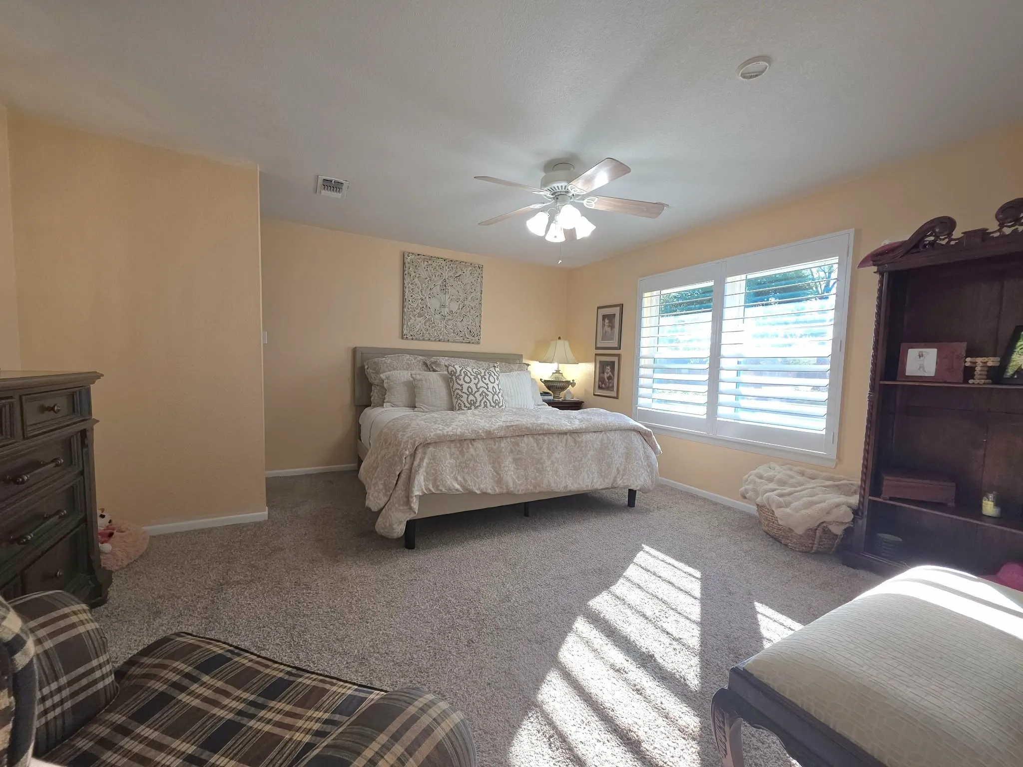 Single Family Residence For Sale in Limestone County , 901 Hillandale Street, Mexia, Texas 76667, 3 Bedroom, 2 Bathroom, 2 Garage spaces, 2,582 Sqft, built in 1982, mls#21402695, Real Estate Agent in Mexia, Homes For Sale in Limestone county, Homes For Sale in Mexia, Realtor in Mexia Texas, Real Estate Brokerage Independent Realty Texas, Luminita Cordes Realtor