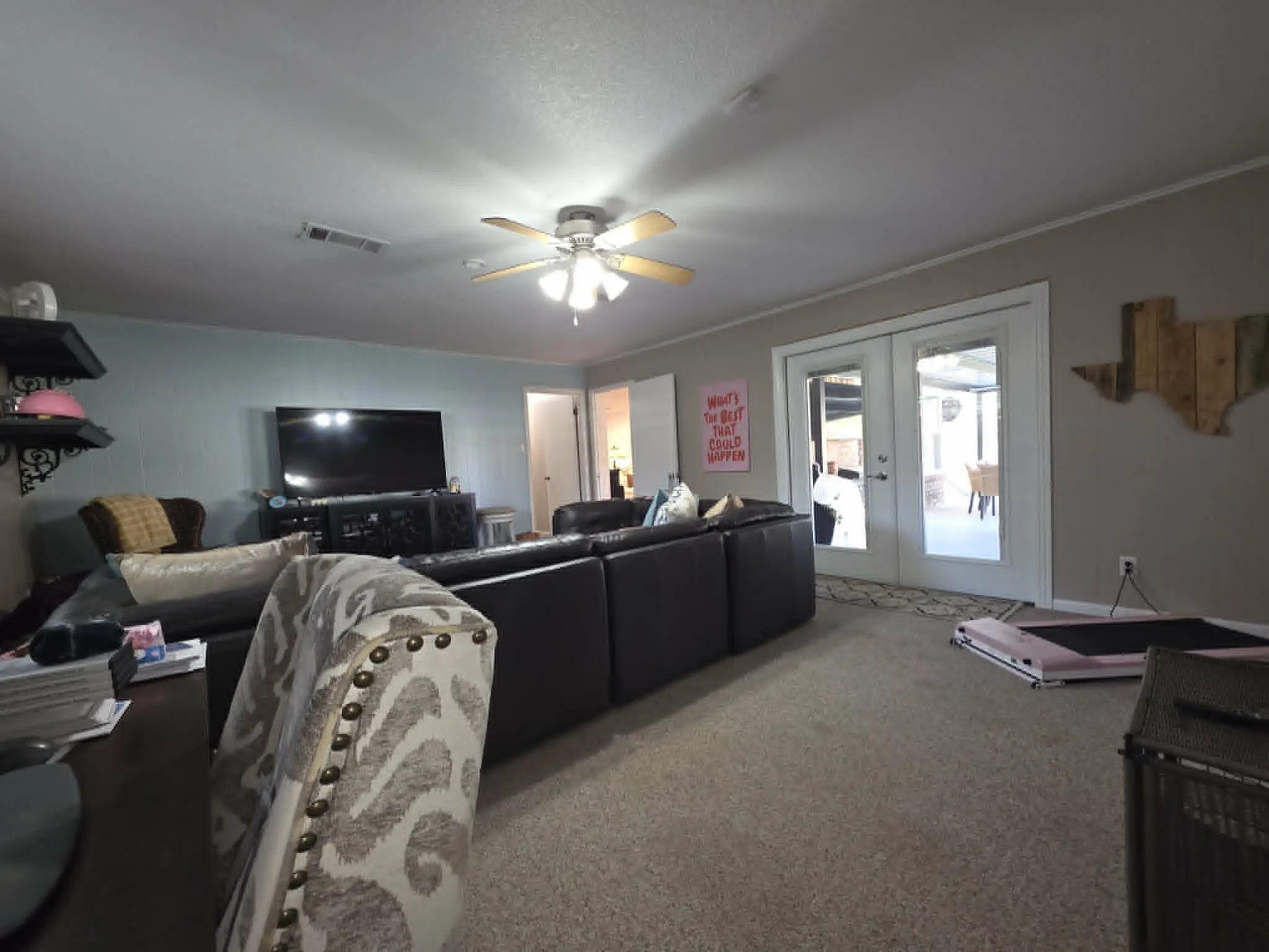 Single Family Residence For Sale in Limestone County , 901 Hillandale Street, Mexia, Texas 76667, 3 Bedroom, 2 Bathroom, 2 Garage spaces, 2,582 Sqft, built in 1982, mls#21402695, Real Estate Agent in Mexia, Homes For Sale in Limestone county, Homes For Sale in Mexia, Realtor in Mexia Texas, Real Estate Brokerage Independent Realty Texas, Luminita Cordes Realtor