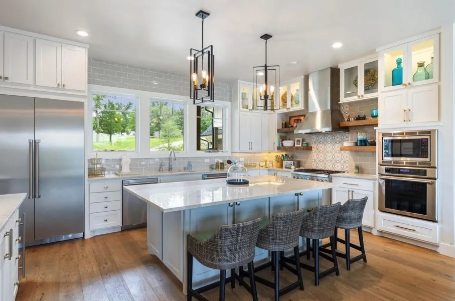 Single Family Residence For Sale in Henderson County , 13350 Waterside Drive, Malakoff, Texas 75148, 5 Bedroom, 6 Bathroom, 2 Garage spaces, 4,444 Sqft, built in 2015, mls#21402656, Real Estate Agent in Malakoff, Homes For Sale in Henderson county, Homes For Sale in Malakoff, Realtor in Malakoff Texas, Real Estate Brokerage Independent Realty Texas, Luminita Cordes Realtor