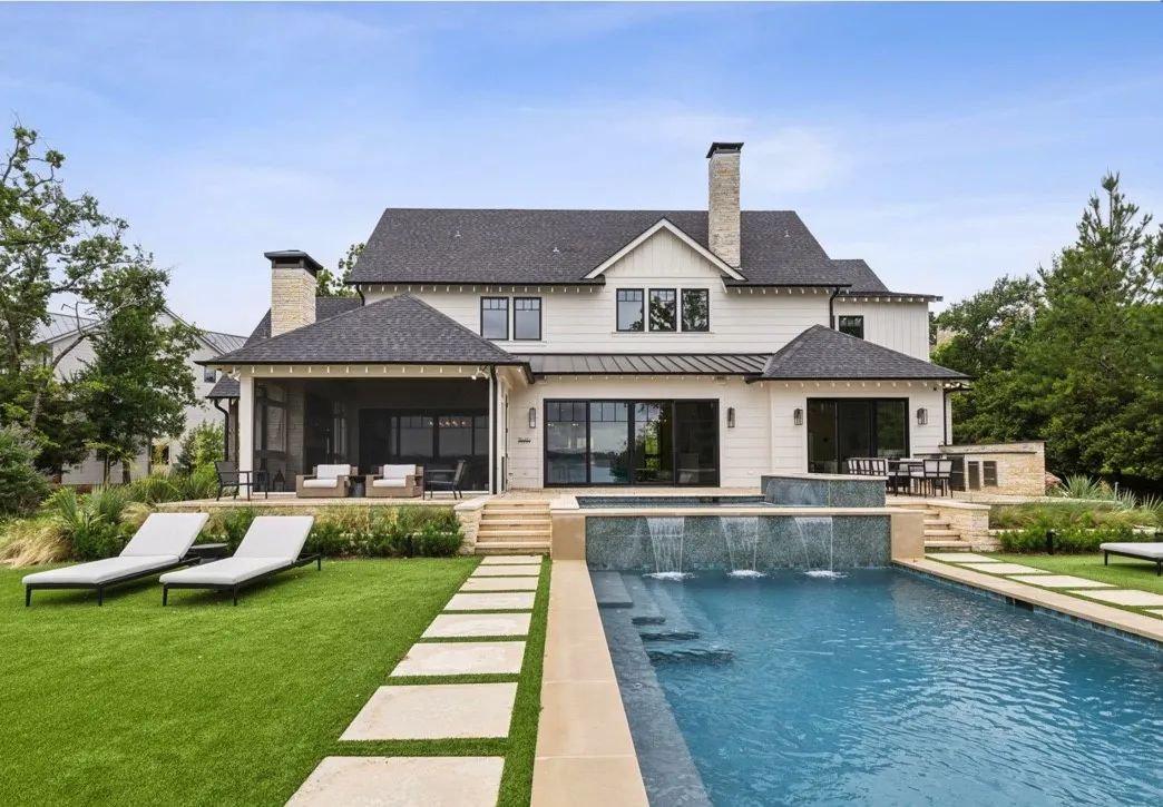Single Family Residence For Sale in Henderson County , 13350 Waterside Drive, Malakoff, Texas 75148, 5 Bedroom, 6 Bathroom, 2 Garage spaces, 4,444 Sqft, built in 2015, mls#21402656, Real Estate Agent in Malakoff, Homes For Sale in Henderson county, Homes For Sale in Malakoff, Realtor in Malakoff Texas, Real Estate Brokerage Independent Realty Texas, Luminita Cordes Realtor