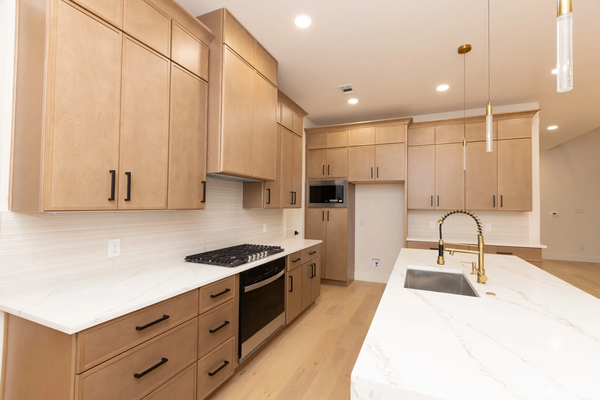 Townhouse For Rent in Dallas County , 4235 Sylvester Street, Dallas, Texas 75219, 3 Bedroom, 4 Bathroom, 2 Garage spaces, 2,840 Sqft, built in 2026, mls#21402389, Real Estate Agent in Dallas, Homes For Rent in Dallas county, Homes For Rent in Dallas, Realtor in Dallas Texas, Real Estate Brokerage Independent Realty Texas, Luminita Cordes Realtor