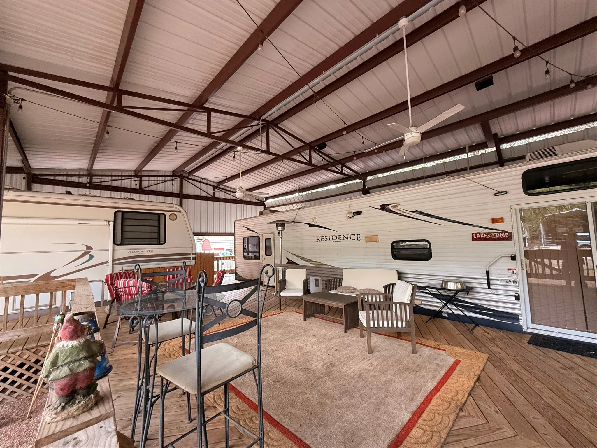 Manufactured Home For Sale in Wood County , 304 Blackjack, Yantis, Texas 75497, 2 Bedroom, 2 Bathroom, Garage spaces, 638 Sqft, built in 2010, mls#21402700, Real Estate Agent in Yantis, Homes For Sale in Wood county, Homes For Sale in Yantis, Realtor in Yantis Texas, Real Estate Brokerage Independent Realty Texas, Luminita Cordes Realtor