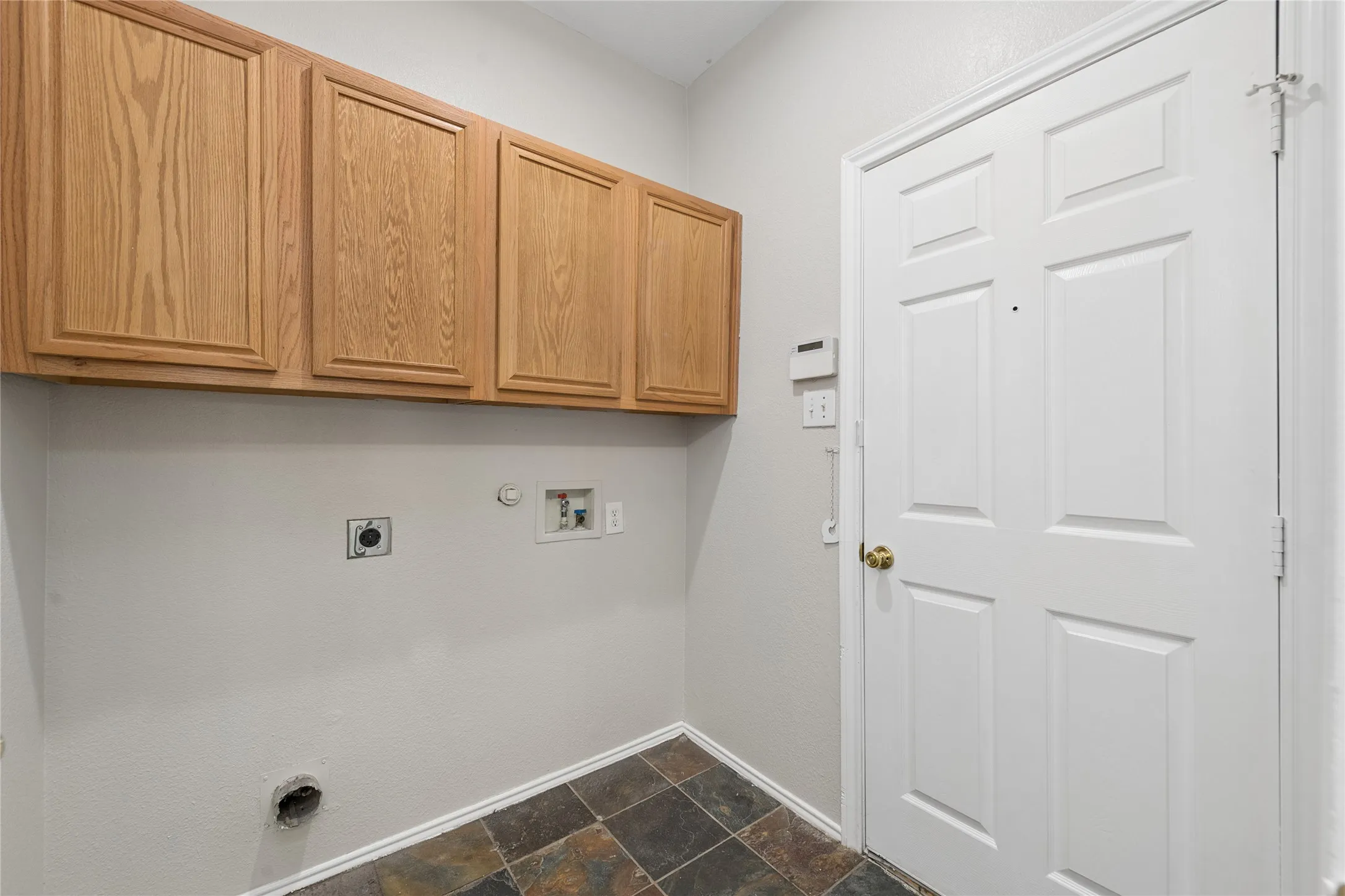 Single Family Residence For Sale in Denton County , 1411 Kingston Place, Providence Village, Texas 76227, 4 Bedroom, 3 Bathroom, 2 Garage spaces, 2,253 Sqft, built in 2005, mls#21402047, Real Estate Agent in Providence Village, Homes For Sale in Denton county, Homes For Sale in Providence Village, Realtor in Providence Village Texas, Real Estate Brokerage Independent Realty Texas, Luminita Cordes Realtor