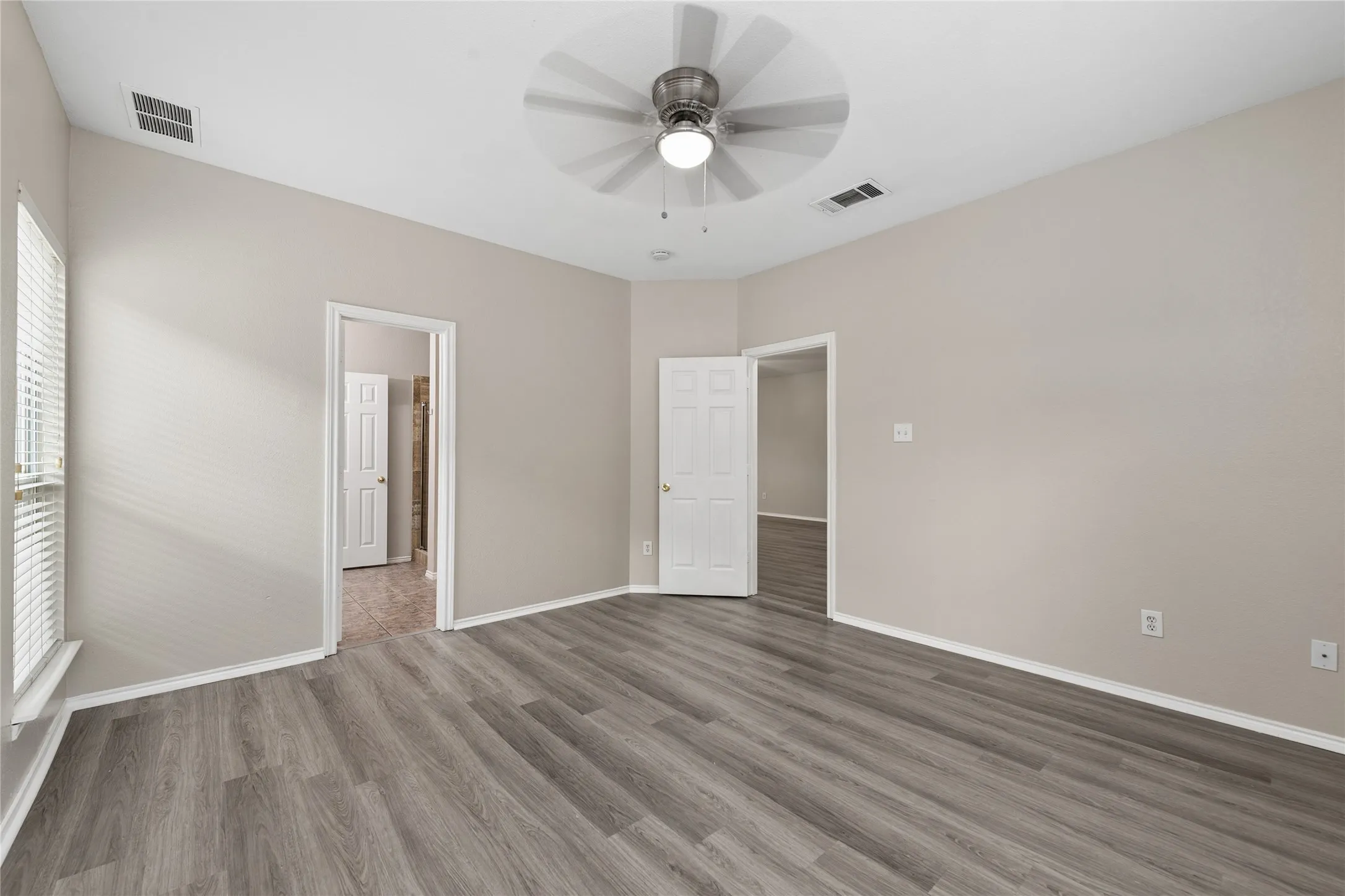 Single Family Residence For Sale in Denton County , 1411 Kingston Place, Providence Village, Texas 76227, 4 Bedroom, 3 Bathroom, 2 Garage spaces, 2,253 Sqft, built in 2005, mls#21402047, Real Estate Agent in Providence Village, Homes For Sale in Denton county, Homes For Sale in Providence Village, Realtor in Providence Village Texas, Real Estate Brokerage Independent Realty Texas, Luminita Cordes Realtor