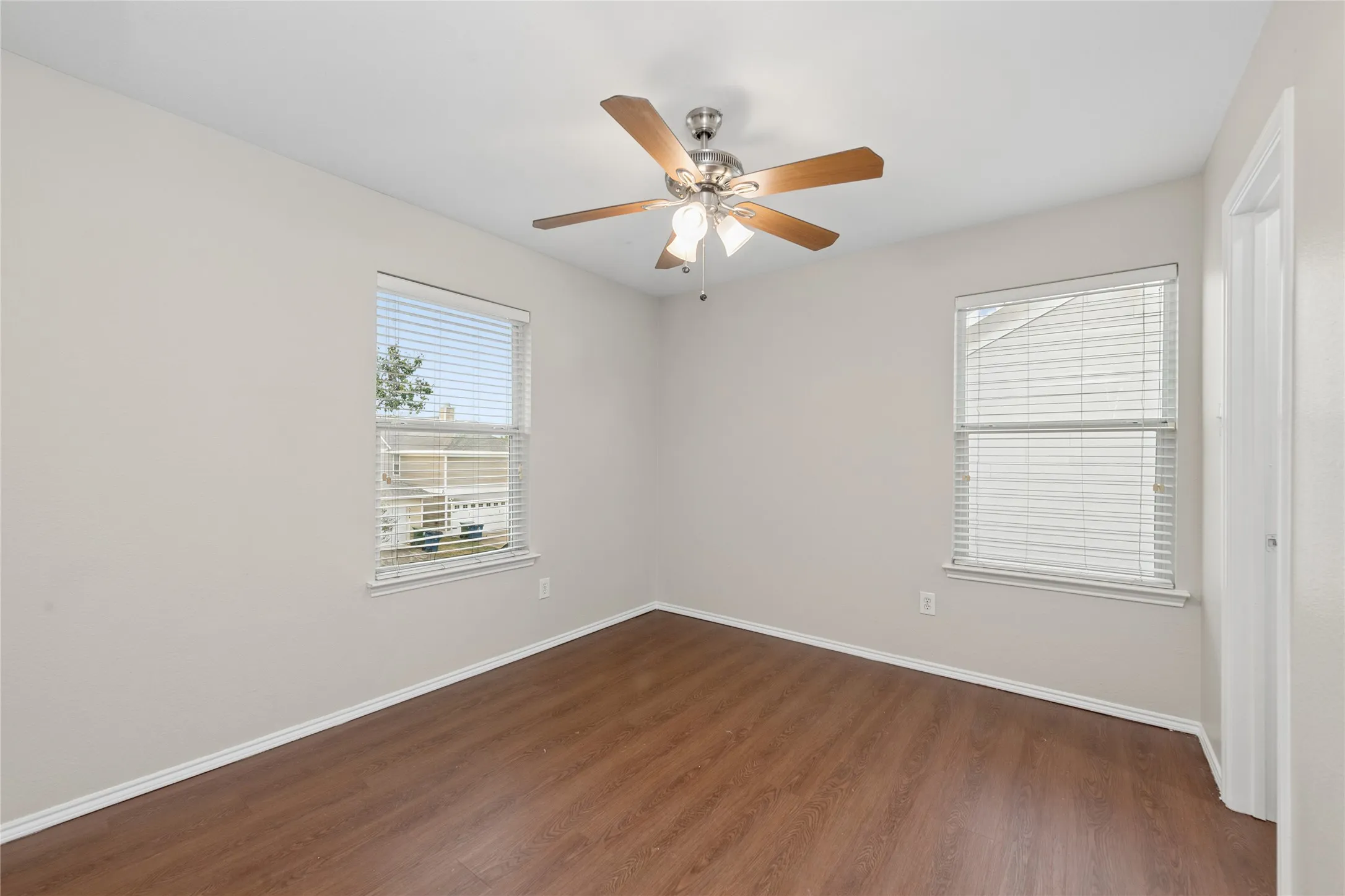 Single Family Residence For Sale in Denton County , 1411 Kingston Place, Providence Village, Texas 76227, 4 Bedroom, 3 Bathroom, 2 Garage spaces, 2,253 Sqft, built in 2005, mls#21402047, Real Estate Agent in Providence Village, Homes For Sale in Denton county, Homes For Sale in Providence Village, Realtor in Providence Village Texas, Real Estate Brokerage Independent Realty Texas, Luminita Cordes Realtor