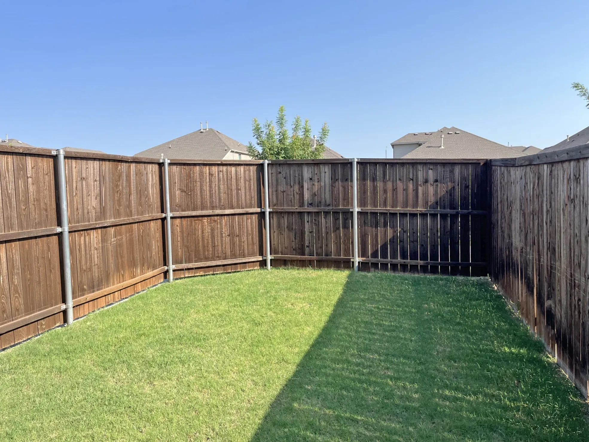 Single Family Residence For Sale in Denton County , 1117 Milfoil Drive, Justin, Texas 76247, 3 Bedroom, 3 Bathroom, 2 Garage spaces, 2,533 Sqft, built in 2022, mls#21401335, Real Estate Agent in Justin, Homes For Sale in Denton county, Homes For Sale in Justin, Realtor in Justin Texas, Real Estate Brokerage Independent Realty Texas, Luminita Cordes Realtor