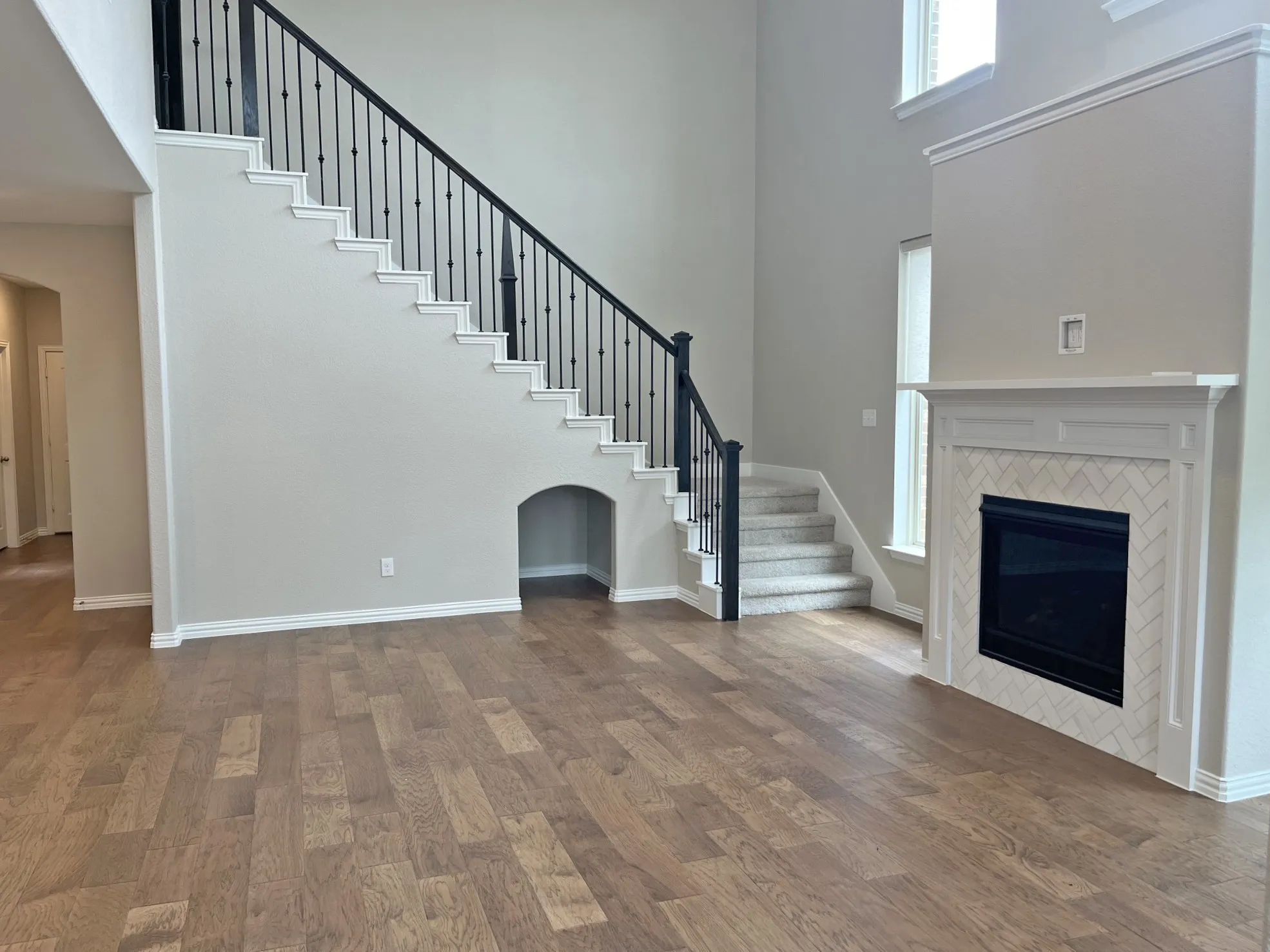 Single Family Residence For Sale in Denton County , 1117 Milfoil Drive, Justin, Texas 76247, 3 Bedroom, 3 Bathroom, 2 Garage spaces, 2,533 Sqft, built in 2022, mls#21401335, Real Estate Agent in Justin, Homes For Sale in Denton county, Homes For Sale in Justin, Realtor in Justin Texas, Real Estate Brokerage Independent Realty Texas, Luminita Cordes Realtor