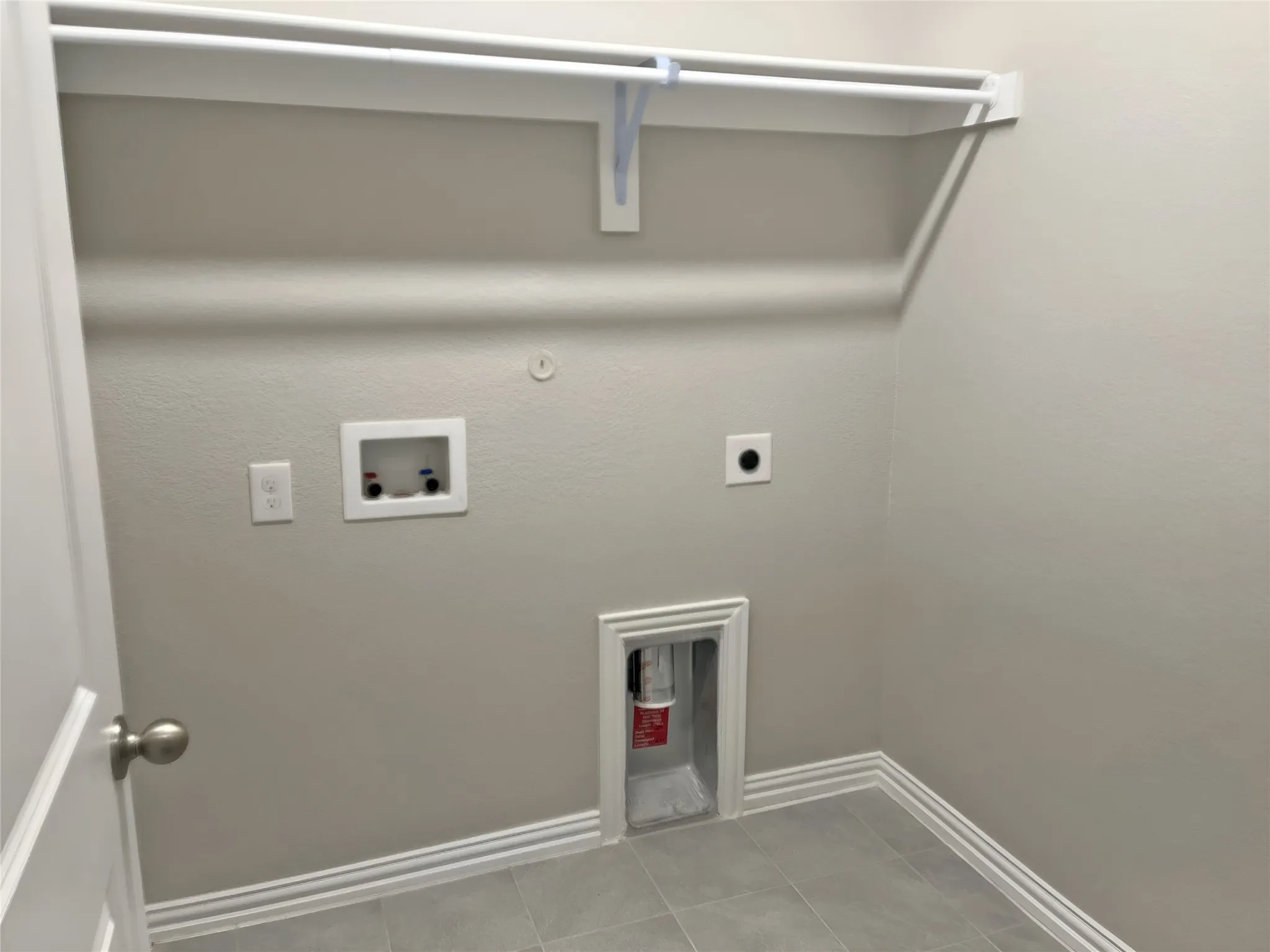 Single Family Residence For Sale in Denton County , 1117 Milfoil Drive, Justin, Texas 76247, 3 Bedroom, 3 Bathroom, 2 Garage spaces, 2,533 Sqft, built in 2022, mls#21401335, Real Estate Agent in Justin, Homes For Sale in Denton county, Homes For Sale in Justin, Realtor in Justin Texas, Real Estate Brokerage Independent Realty Texas, Luminita Cordes Realtor