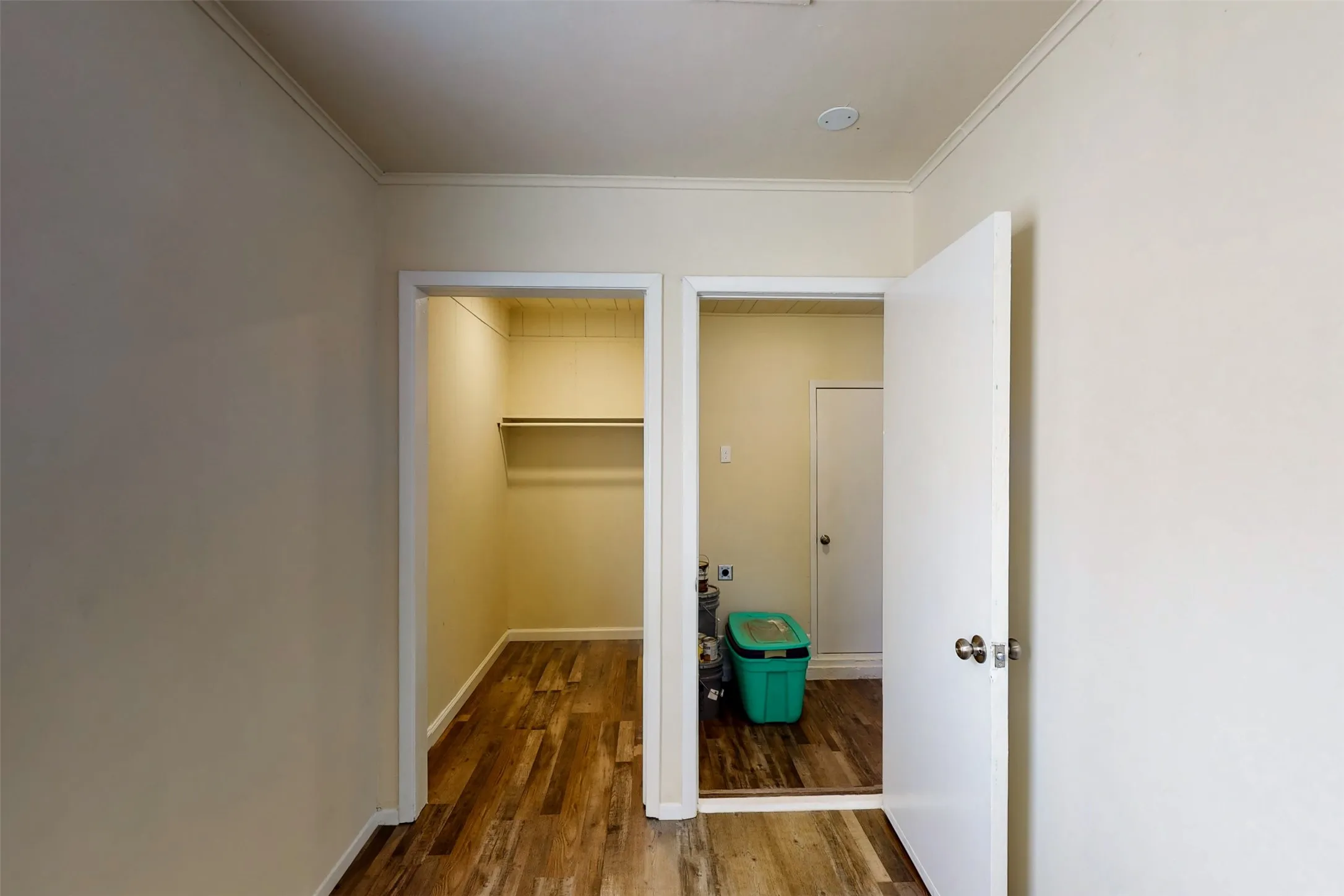 Duplex For Rent in Tarrant County , 4413 Vermont Avenue A, Fort Worth, Texas 76115, 3 Bedroom, 2 Bathroom, Garage spaces, 1,210 Sqft, built in 1952, mls#21402706, Real Estate Agent in Fort Worth, Homes For Rent in Tarrant county, Homes For Rent in Fort Worth, Realtor in Fort Worth Texas, Real Estate Brokerage Independent Realty Texas, Luminita Cordes Realtor