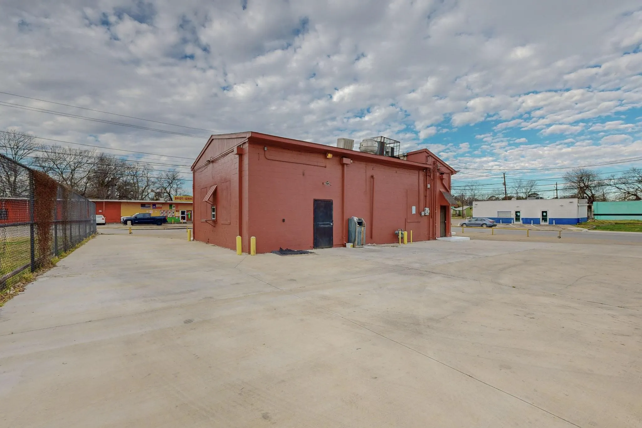 Retail For Sale in Dallas County , 2802 Lagow Street, Dallas, Texas 75210, 0, 0, Garage spaces, 0 Sqft, built in 1954, mls#21402709, Real Estate Agent in Dallas, Homes For Sale in Dallas county, Homes For Sale in Dallas, Realtor in Dallas Texas, Real Estate Brokerage Independent Realty Texas, Luminita Cordes Realtor