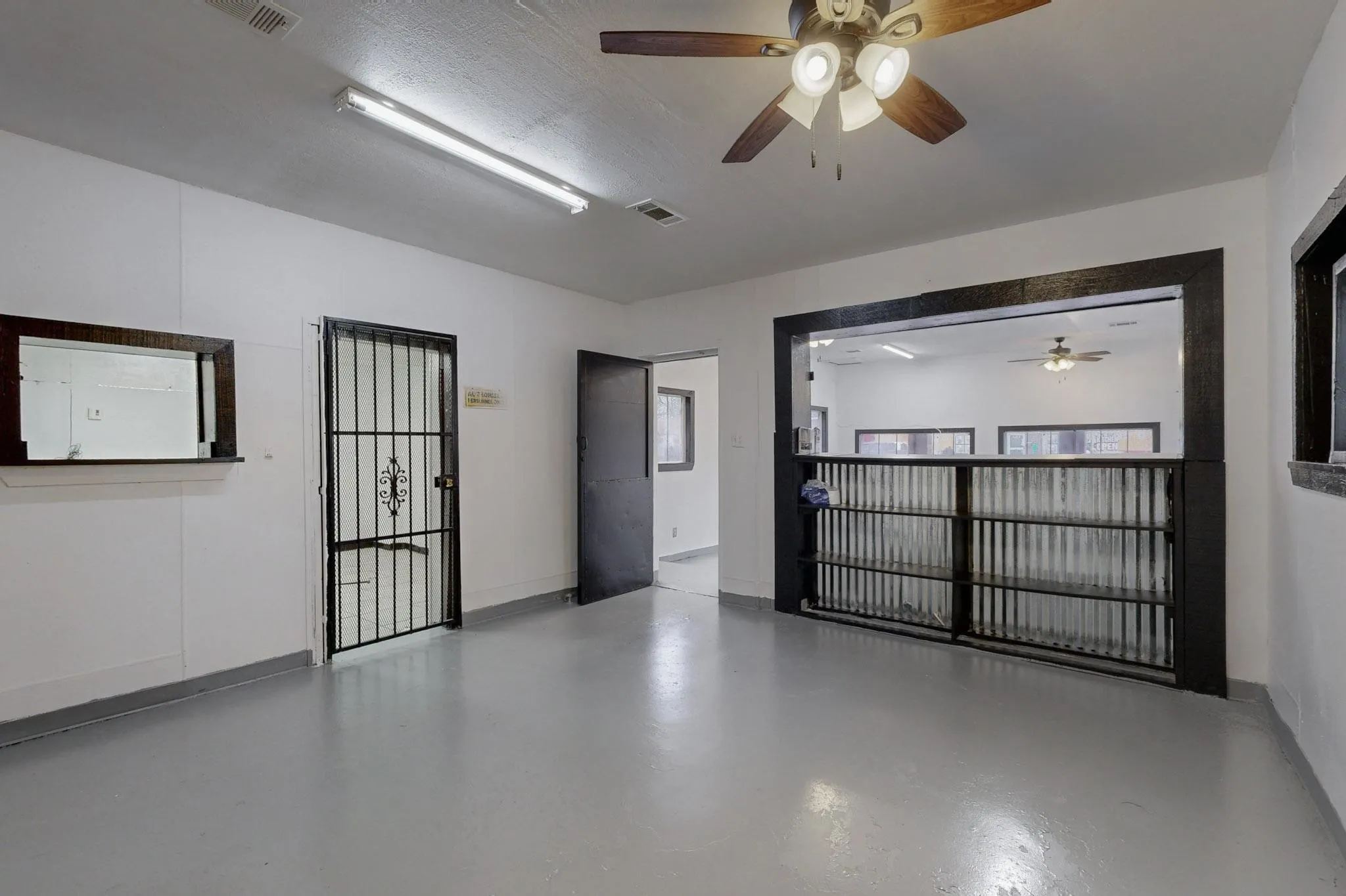Retail For Sale in Dallas County , 2802 Lagow Street, Dallas, Texas 75210, 0, 0, Garage spaces, 0 Sqft, built in 1954, mls#21402709, Real Estate Agent in Dallas, Homes For Sale in Dallas county, Homes For Sale in Dallas, Realtor in Dallas Texas, Real Estate Brokerage Independent Realty Texas, Luminita Cordes Realtor