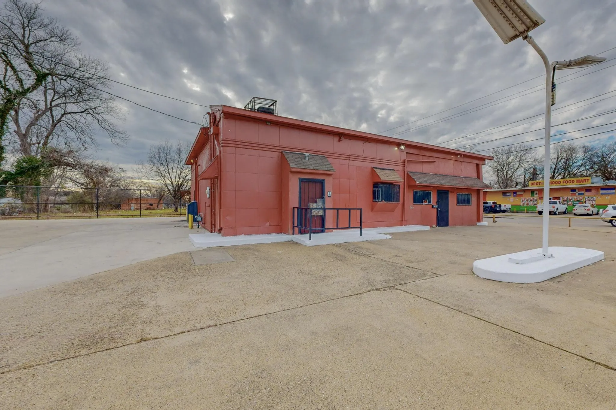 Retail For Sale in Dallas County , 2802 Lagow Street, Dallas, Texas 75210, 0, 0, Garage spaces, 0 Sqft, built in 1954, mls#21402709, Real Estate Agent in Dallas, Homes For Sale in Dallas county, Homes For Sale in Dallas, Realtor in Dallas Texas, Real Estate Brokerage Independent Realty Texas, Luminita Cordes Realtor