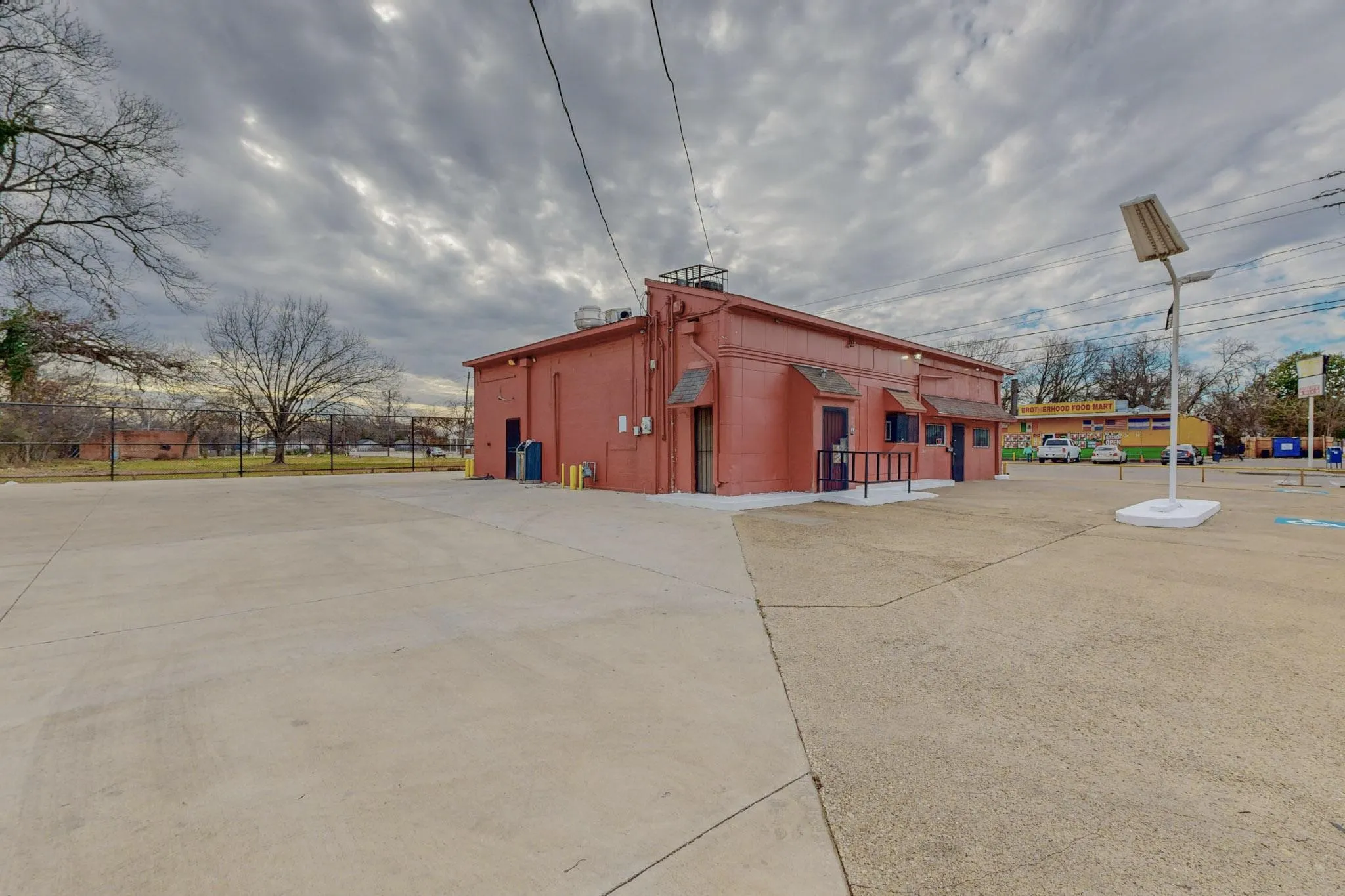Retail For Sale in Dallas County , 2802 Lagow Street, Dallas, Texas 75210, 0, 0, Garage spaces, 0 Sqft, built in 1954, mls#21402709, Real Estate Agent in Dallas, Homes For Sale in Dallas county, Homes For Sale in Dallas, Realtor in Dallas Texas, Real Estate Brokerage Independent Realty Texas, Luminita Cordes Realtor