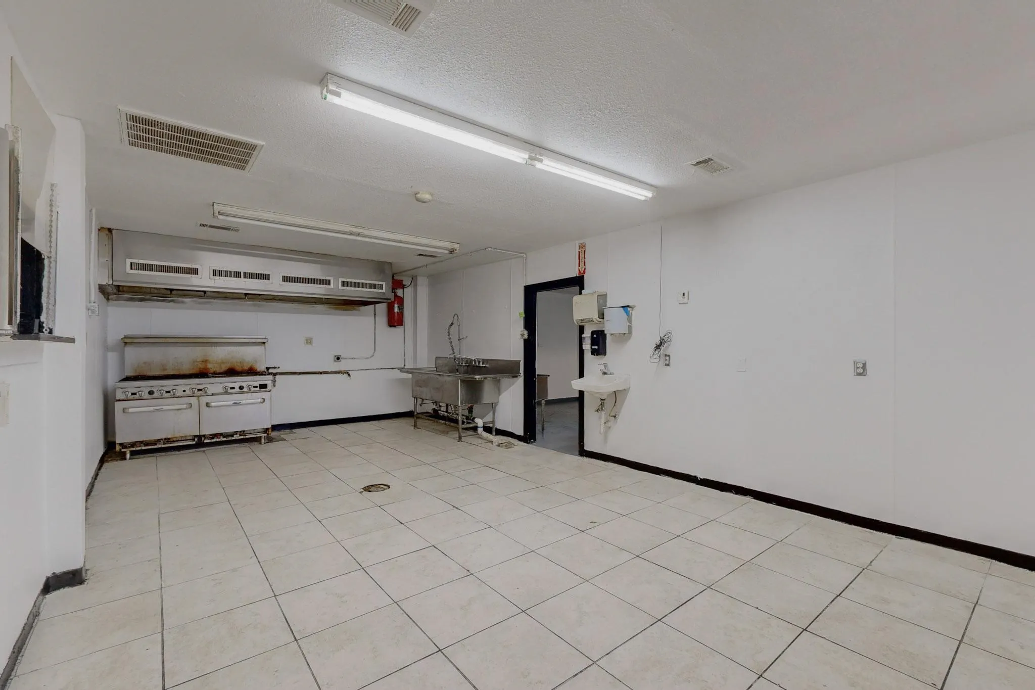 Retail For Sale in Dallas County , 2802 Lagow Street, Dallas, Texas 75210, 0, 0, Garage spaces, 0 Sqft, built in 1954, mls#21402709, Real Estate Agent in Dallas, Homes For Sale in Dallas county, Homes For Sale in Dallas, Realtor in Dallas Texas, Real Estate Brokerage Independent Realty Texas, Luminita Cordes Realtor