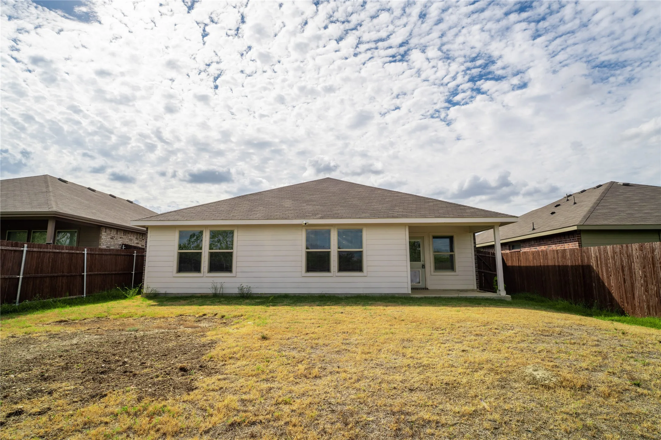 Single Family Residence For Sale in Tarrant County , 9452 Firedog Drive, Fort Worth, Texas 76131, 4 Bedroom, 4 Bathroom, 2 Garage spaces, 1,852 Sqft, built in 2023, mls#21402712, Real Estate Agent in Fort Worth, Homes For Sale in Tarrant county, Homes For Sale in Fort Worth, Realtor in Fort Worth Texas, Real Estate Brokerage Independent Realty Texas, Luminita Cordes Realtor