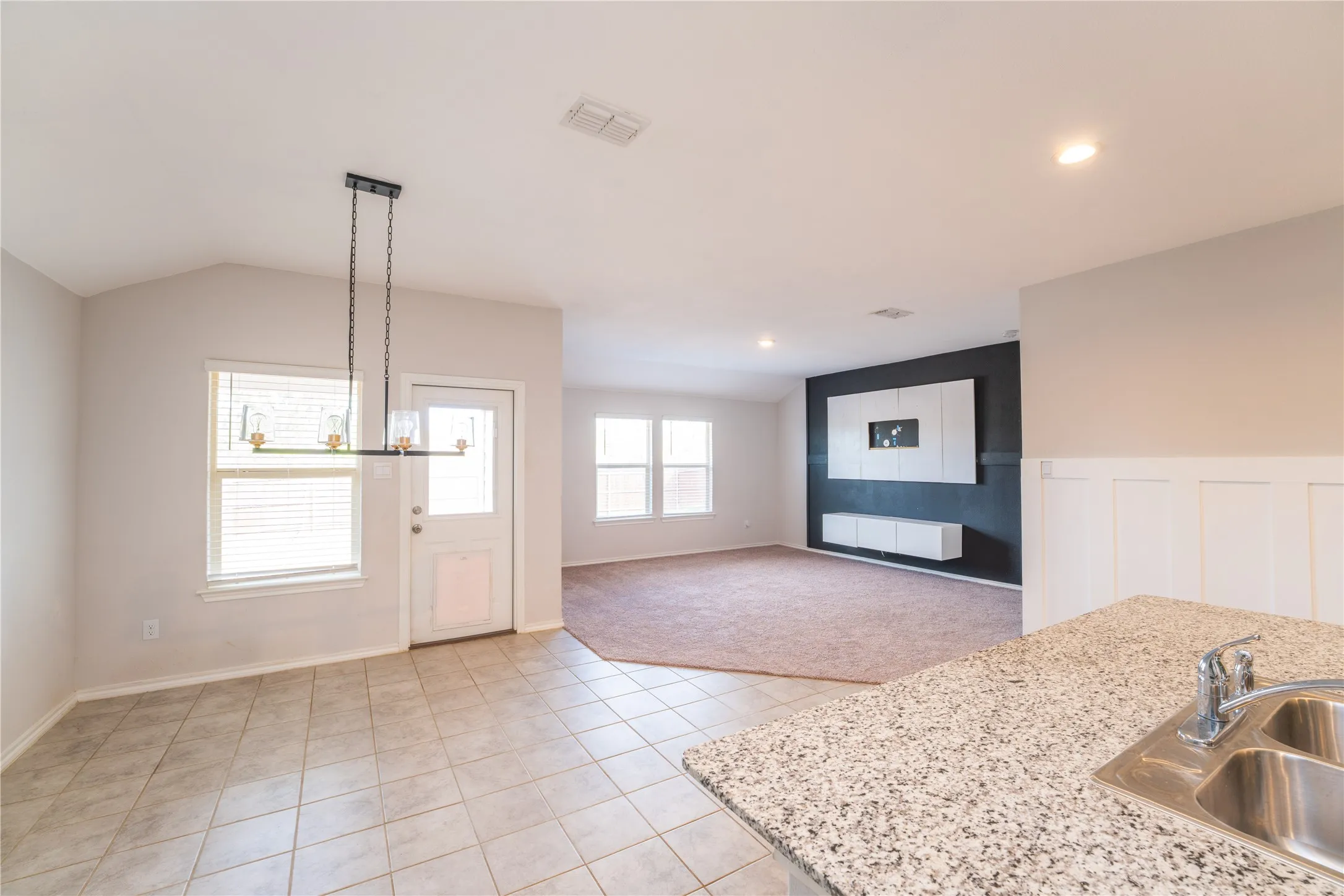 Single Family Residence For Sale in Tarrant County , 9452 Firedog Drive, Fort Worth, Texas 76131, 4 Bedroom, 4 Bathroom, 2 Garage spaces, 1,852 Sqft, built in 2023, mls#21402712, Real Estate Agent in Fort Worth, Homes For Sale in Tarrant county, Homes For Sale in Fort Worth, Realtor in Fort Worth Texas, Real Estate Brokerage Independent Realty Texas, Luminita Cordes Realtor