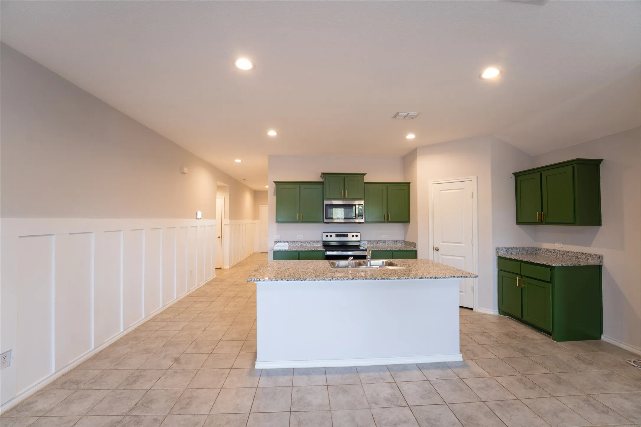Single Family Residence For Sale in Tarrant County , 9452 Firedog Drive, Fort Worth, Texas 76131, 4 Bedroom, 4 Bathroom, 2 Garage spaces, 1,852 Sqft, built in 2023, mls#21402712, Real Estate Agent in Fort Worth, Homes For Sale in Tarrant county, Homes For Sale in Fort Worth, Realtor in Fort Worth Texas, Real Estate Brokerage Independent Realty Texas, Luminita Cordes Realtor