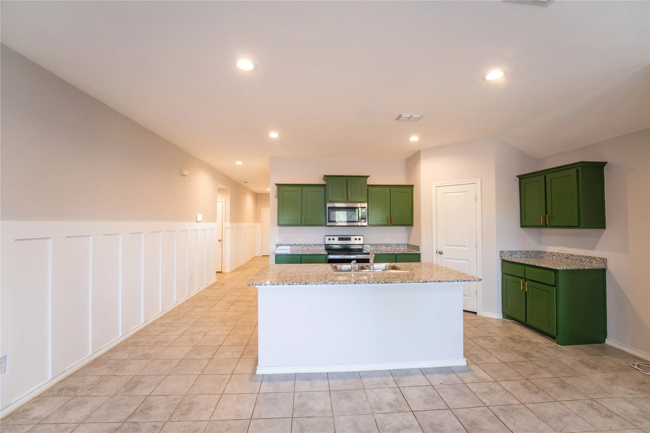 Single Family Residence For Sale in Tarrant County , 9452 Firedog Drive, Fort Worth, Texas 76131, 4 Bedroom, 4 Bathroom, 2 Garage spaces, 1,852 Sqft, built in 2023, mls#21402712, Real Estate Agent in Fort Worth, Homes For Sale in Tarrant county, Homes For Sale in Fort Worth, Realtor in Fort Worth Texas, Real Estate Brokerage Independent Realty Texas, Luminita Cordes Realtor