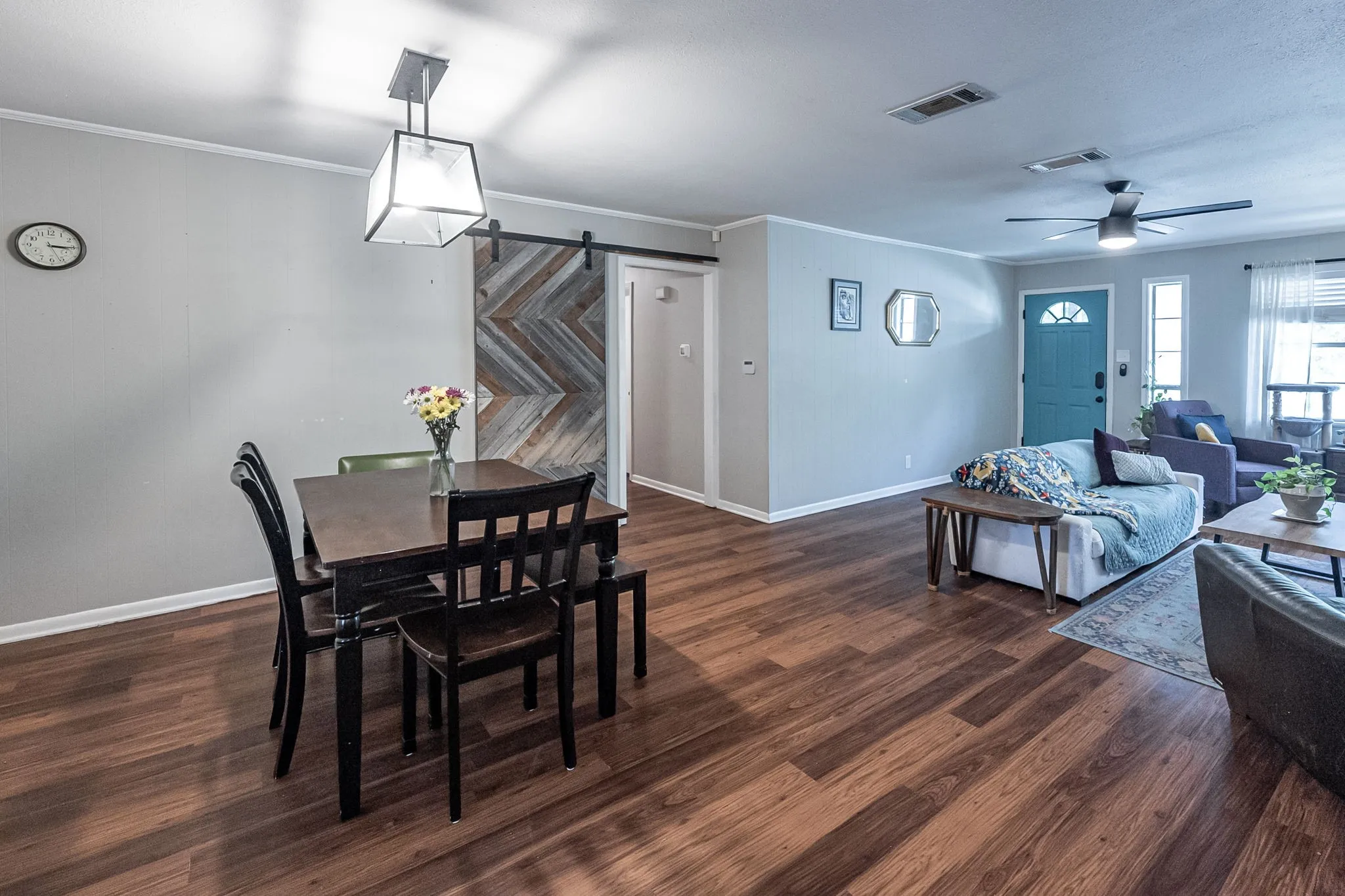 Single Family Residence For Sale in Smith County , 225 Powell Drive, Tyler, Texas 75703, 3 Bedroom, 2 Bathroom, 2 Garage spaces, 1,988 Sqft, built in 1969, mls#21402715, Real Estate Agent in Tyler, Homes For Sale in Smith county, Homes For Sale in Tyler, Realtor in Tyler Texas, Real Estate Brokerage Independent Realty Texas, Luminita Cordes Realtor