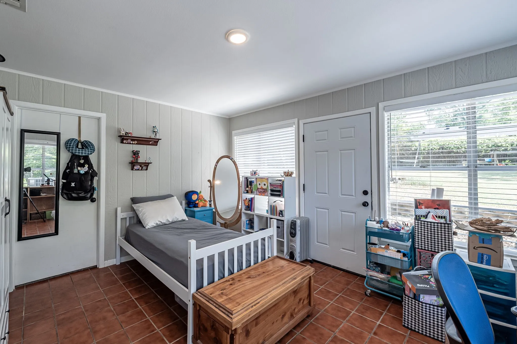 Single Family Residence For Sale in Smith County , 225 Powell Drive, Tyler, Texas 75703, 3 Bedroom, 2 Bathroom, 2 Garage spaces, 1,988 Sqft, built in 1969, mls#21402715, Real Estate Agent in Tyler, Homes For Sale in Smith county, Homes For Sale in Tyler, Realtor in Tyler Texas, Real Estate Brokerage Independent Realty Texas, Luminita Cordes Realtor