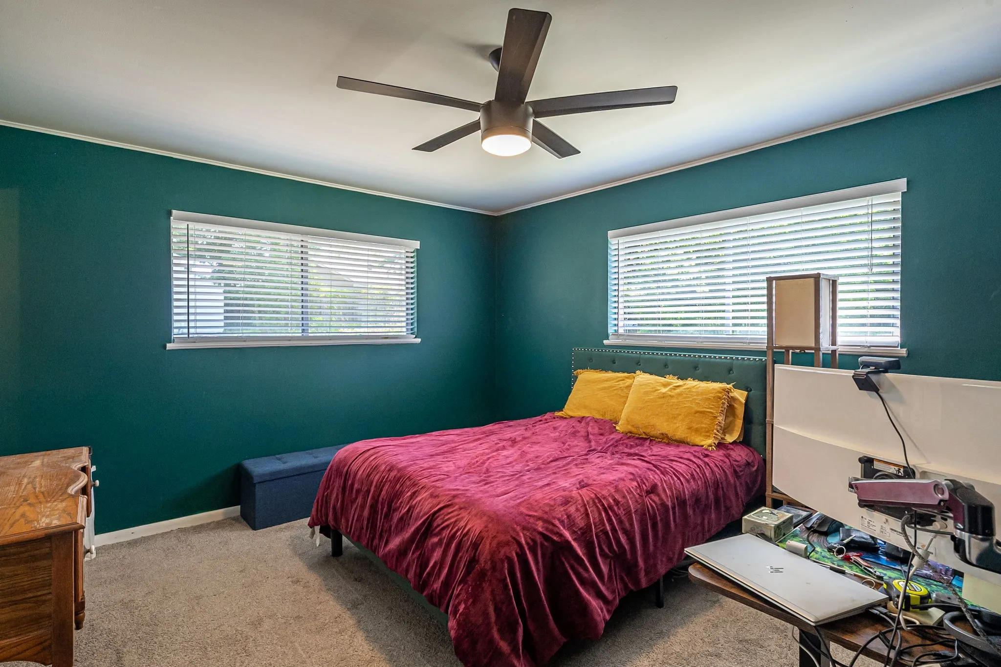 Single Family Residence For Sale in Smith County , 225 Powell Drive, Tyler, Texas 75703, 3 Bedroom, 2 Bathroom, 2 Garage spaces, 1,988 Sqft, built in 1969, mls#21402715, Real Estate Agent in Tyler, Homes For Sale in Smith county, Homes For Sale in Tyler, Realtor in Tyler Texas, Real Estate Brokerage Independent Realty Texas, Luminita Cordes Realtor