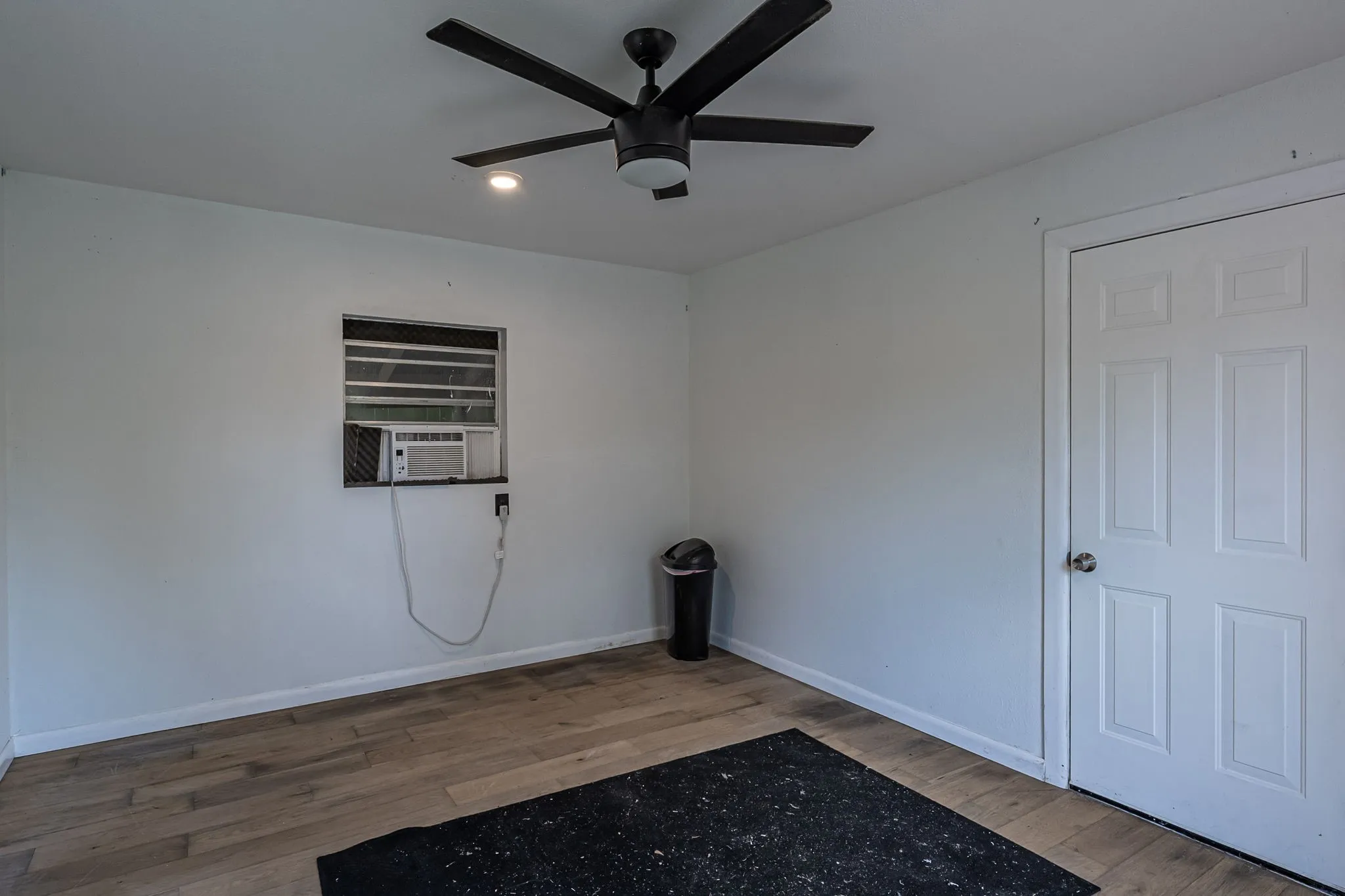 Single Family Residence For Sale in Smith County , 225 Powell Drive, Tyler, Texas 75703, 3 Bedroom, 2 Bathroom, 2 Garage spaces, 1,988 Sqft, built in 1969, mls#21402715, Real Estate Agent in Tyler, Homes For Sale in Smith county, Homes For Sale in Tyler, Realtor in Tyler Texas, Real Estate Brokerage Independent Realty Texas, Luminita Cordes Realtor