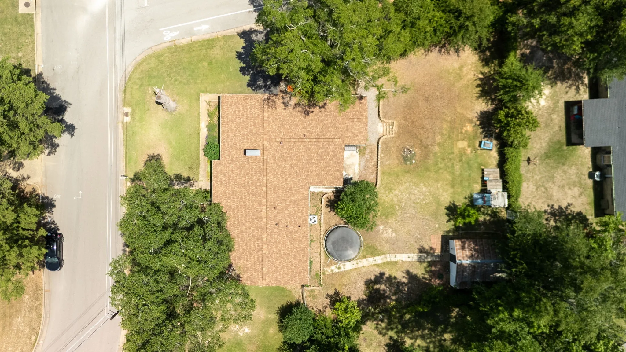 Single Family Residence For Sale in Smith County , 225 Powell Drive, Tyler, Texas 75703, 3 Bedroom, 2 Bathroom, 2 Garage spaces, 1,988 Sqft, built in 1969, mls#21402715, Real Estate Agent in Tyler, Homes For Sale in Smith county, Homes For Sale in Tyler, Realtor in Tyler Texas, Real Estate Brokerage Independent Realty Texas, Luminita Cordes Realtor