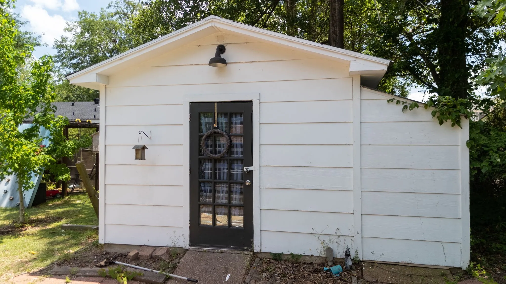 Single Family Residence For Sale in Smith County , 225 Powell Drive, Tyler, Texas 75703, 3 Bedroom, 2 Bathroom, 2 Garage spaces, 1,988 Sqft, built in 1969, mls#21402715, Real Estate Agent in Tyler, Homes For Sale in Smith county, Homes For Sale in Tyler, Realtor in Tyler Texas, Real Estate Brokerage Independent Realty Texas, Luminita Cordes Realtor