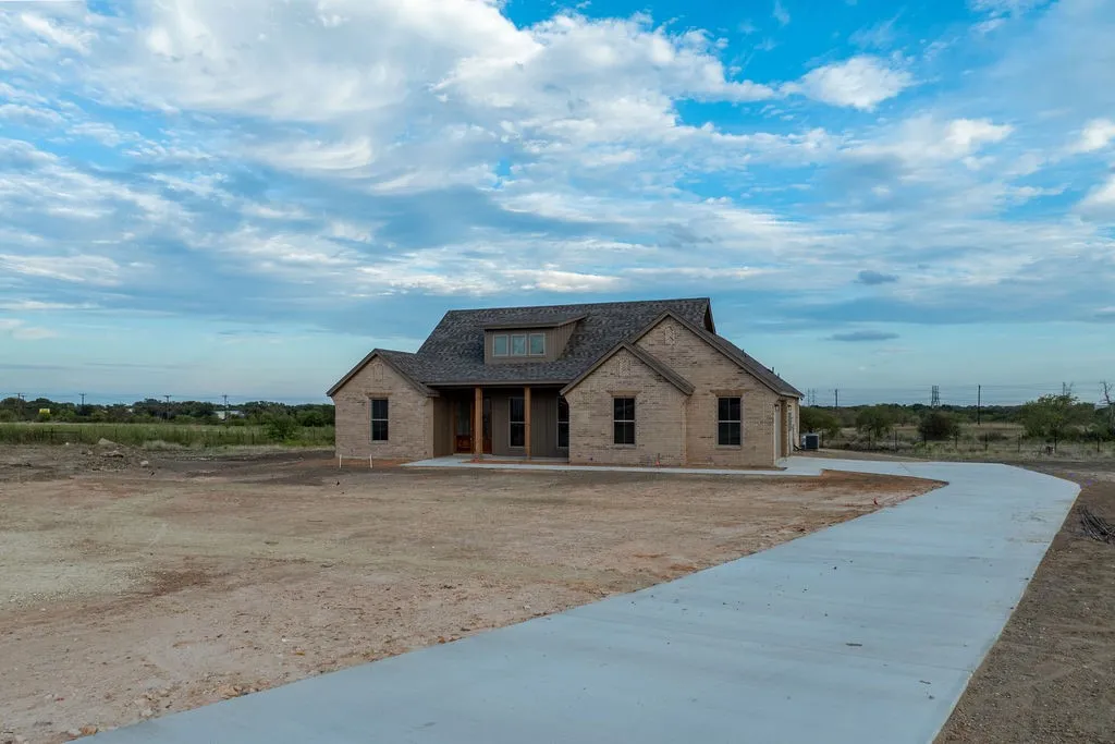 Single Family Residence For Sale in Parker County , 1028 Don Eve Court, Azle, Texas 76020, 3 Bedroom, 3 Bathroom, 2 Garage spaces, 1,744 Sqft, built in 2026, mls#21402705, Real Estate Agent in Azle, Homes For Sale in Parker county, Homes For Sale in Azle, Realtor in Azle Texas, Real Estate Brokerage Independent Realty Texas, Luminita Cordes Realtor