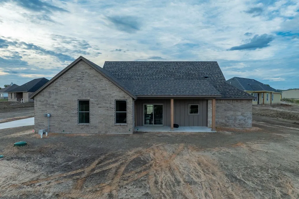 Single Family Residence For Sale in Parker County , 1028 Don Eve Court, Azle, Texas 76020, 3 Bedroom, 3 Bathroom, 2 Garage spaces, 1,744 Sqft, built in 2026, mls#21402705, Real Estate Agent in Azle, Homes For Sale in Parker county, Homes For Sale in Azle, Realtor in Azle Texas, Real Estate Brokerage Independent Realty Texas, Luminita Cordes Realtor
