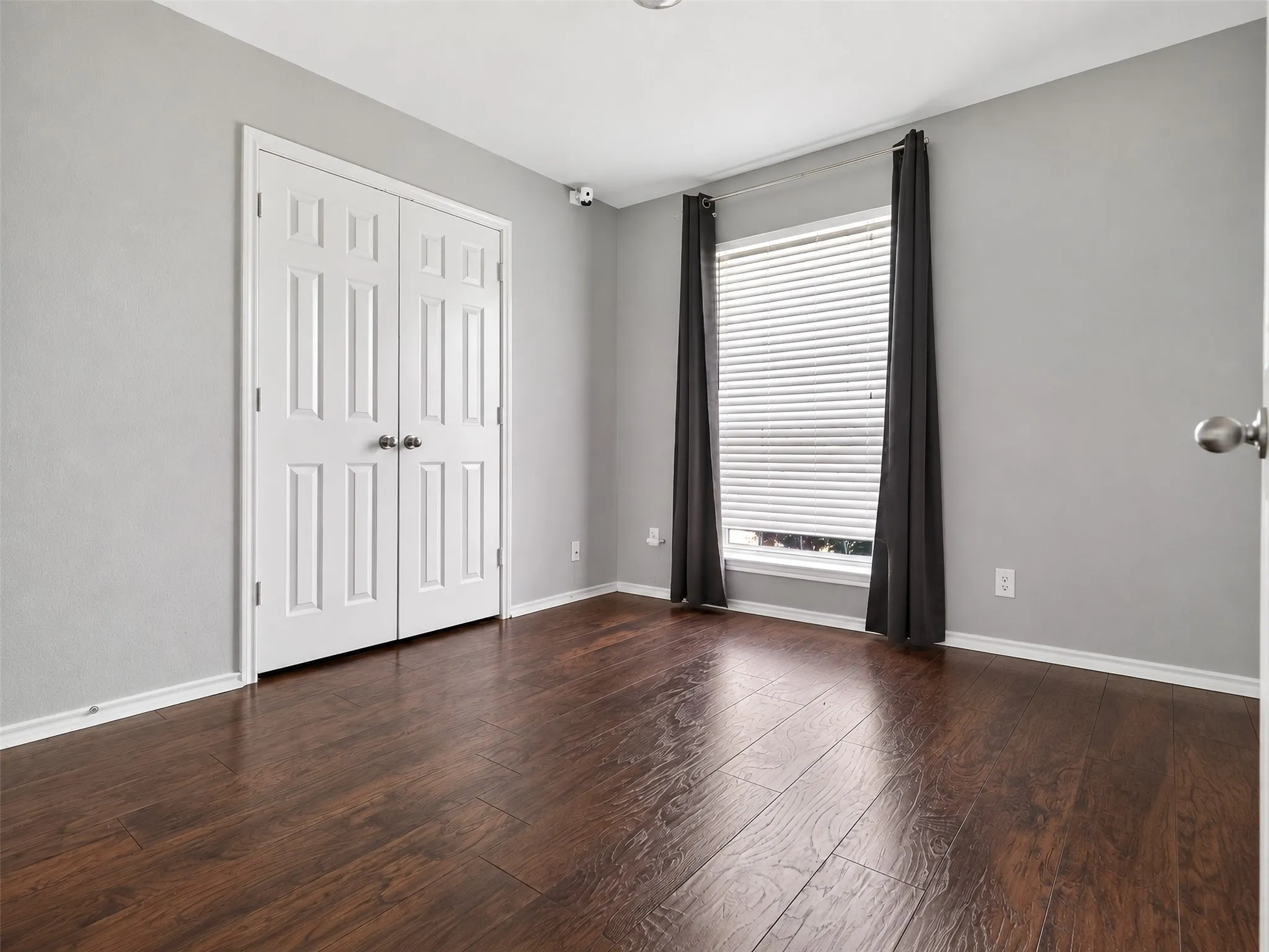 Single Family Residence For Rent in Tarrant County , 1623 Brookleaf Drive, Arlington, Texas 76018, 4 Bedroom, 2 Bathroom, 1 Garage spaces, 1,851 Sqft, built in 2004, mls#21402312, Real Estate Agent in Arlington, Homes For Rent in Tarrant county, Homes For Rent in Arlington, Realtor in Arlington Texas, Real Estate Brokerage Independent Realty Texas, Luminita Cordes Realtor