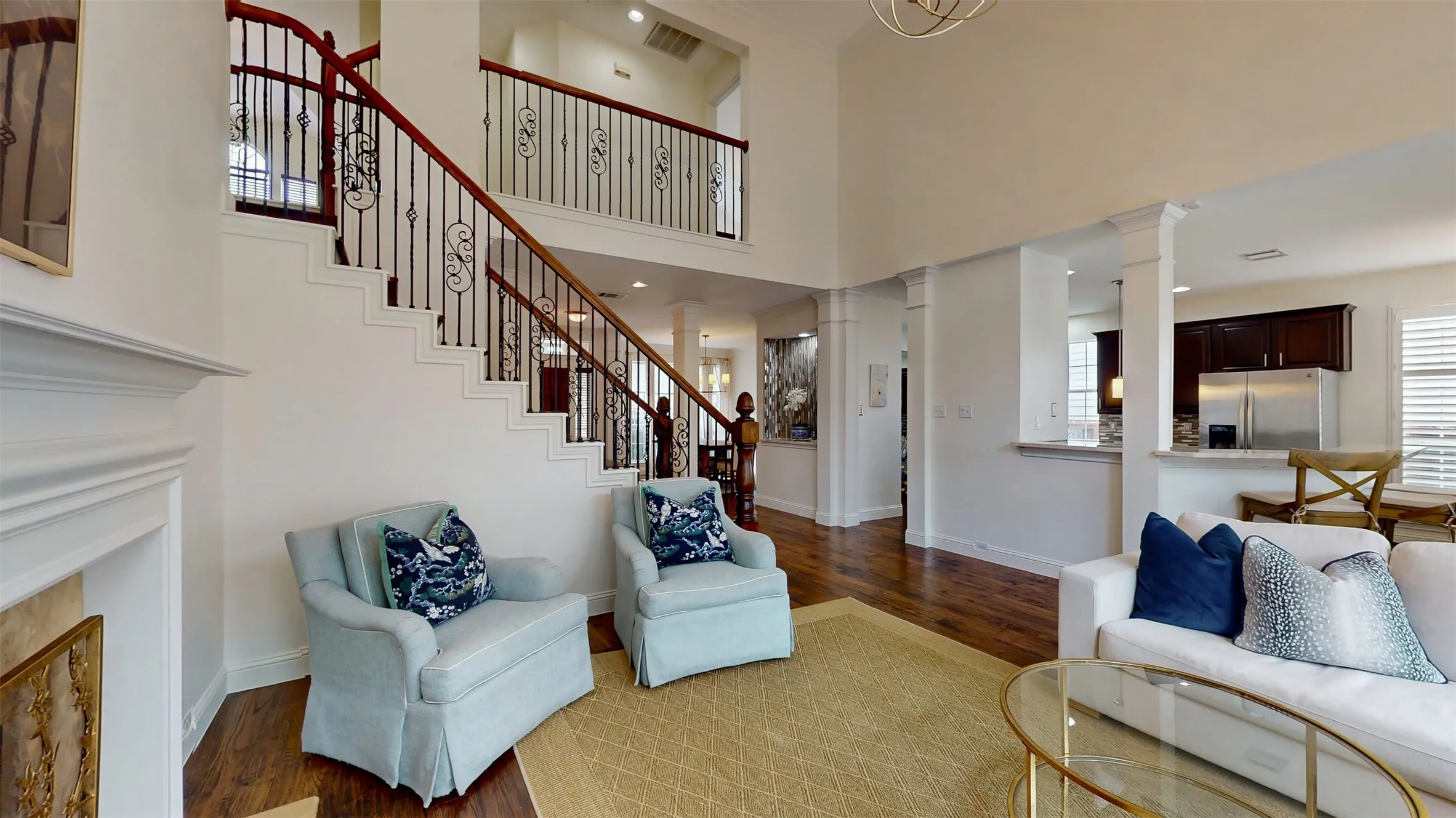 Single Family Residence For Sale in Tarrant County , 2148 Brookgate Drive, Grapevine, Texas 76051, 4 Bedroom, 3 Bathroom, 2 Garage spaces, 2,454 Sqft, built in 1994, mls#21401656, Real Estate Agent in Grapevine, Homes For Sale in Tarrant county, Homes For Sale in Grapevine, Realtor in Grapevine Texas, Real Estate Brokerage Independent Realty Texas, Luminita Cordes Realtor