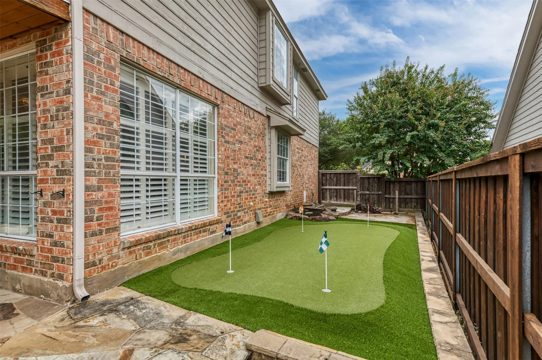 Single Family Residence For Sale in Tarrant County , 2148 Brookgate Drive, Grapevine, Texas 76051, 4 Bedroom, 3 Bathroom, 2 Garage spaces, 2,454 Sqft, built in 1994, mls#21401656, Real Estate Agent in Grapevine, Homes For Sale in Tarrant county, Homes For Sale in Grapevine, Realtor in Grapevine Texas, Real Estate Brokerage Independent Realty Texas, Luminita Cordes Realtor