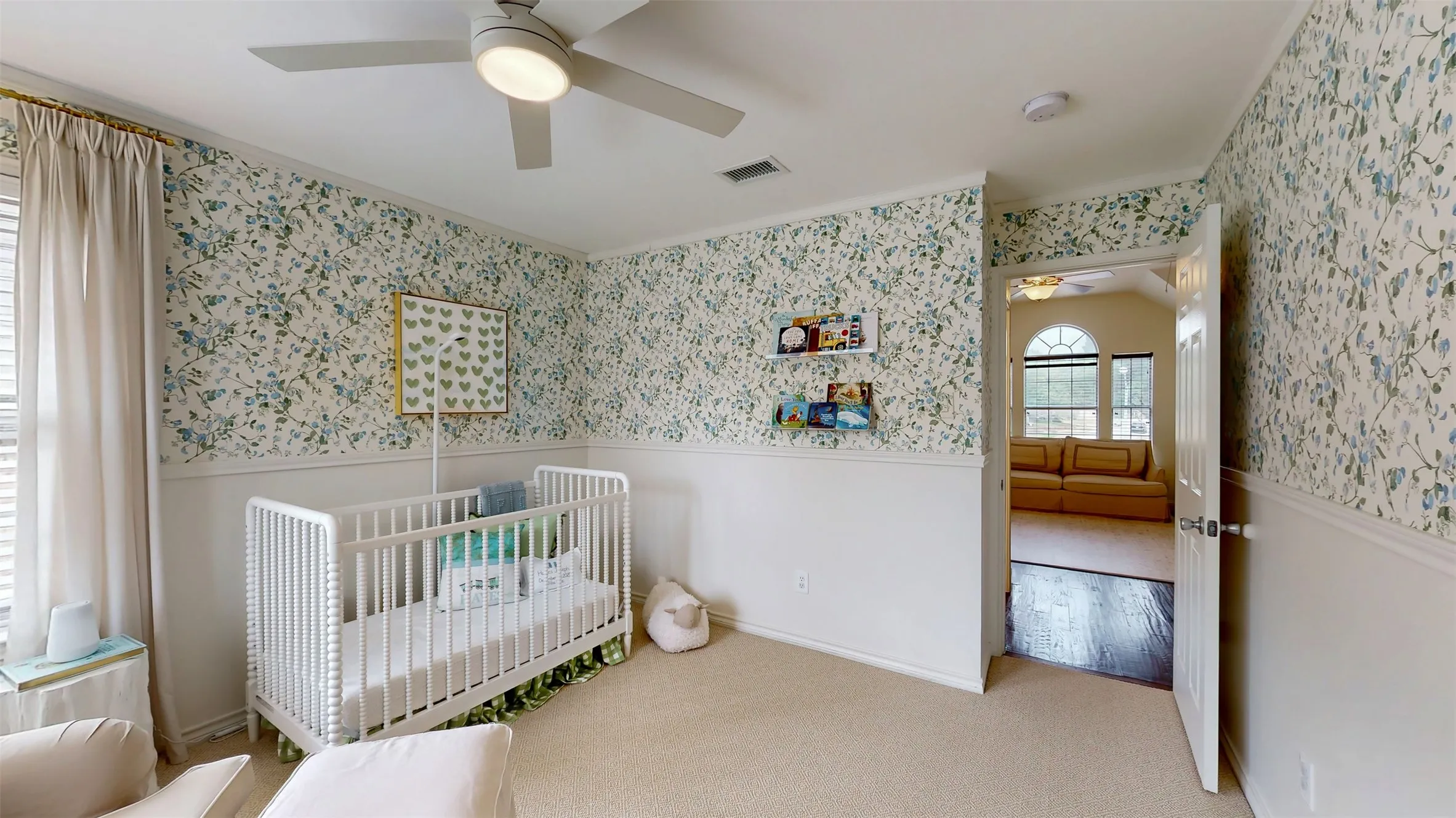 Single Family Residence For Sale in Tarrant County , 2148 Brookgate Drive, Grapevine, Texas 76051, 4 Bedroom, 3 Bathroom, 2 Garage spaces, 2,454 Sqft, built in 1994, mls#21401656, Real Estate Agent in Grapevine, Homes For Sale in Tarrant county, Homes For Sale in Grapevine, Realtor in Grapevine Texas, Real Estate Brokerage Independent Realty Texas, Luminita Cordes Realtor