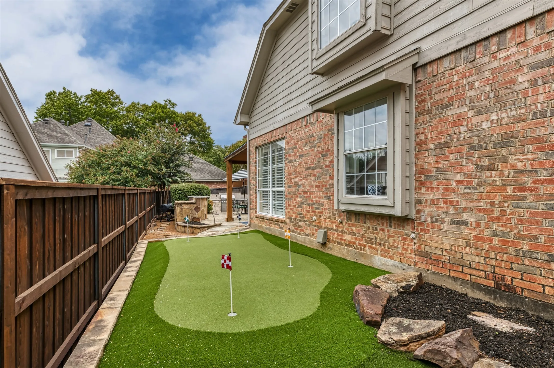 Single Family Residence For Sale in Tarrant County , 2148 Brookgate Drive, Grapevine, Texas 76051, 4 Bedroom, 3 Bathroom, 2 Garage spaces, 2,454 Sqft, built in 1994, mls#21401656, Real Estate Agent in Grapevine, Homes For Sale in Tarrant county, Homes For Sale in Grapevine, Realtor in Grapevine Texas, Real Estate Brokerage Independent Realty Texas, Luminita Cordes Realtor