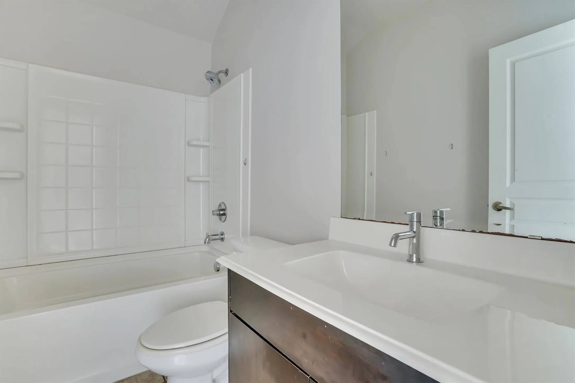 Single Family Residence For Rent in Tarrant County , 816 Oriel Circle, Fort Worth, Texas 76036, 3 Bedroom, 2 Bathroom, 2 Garage spaces, 1,540 Sqft, built in 2018, mls#21402716, Real Estate Agent in Fort Worth, Homes For Rent in Tarrant county, Homes For Rent in Fort Worth, Realtor in Fort Worth Texas, Real Estate Brokerage Independent Realty Texas, Luminita Cordes Realtor